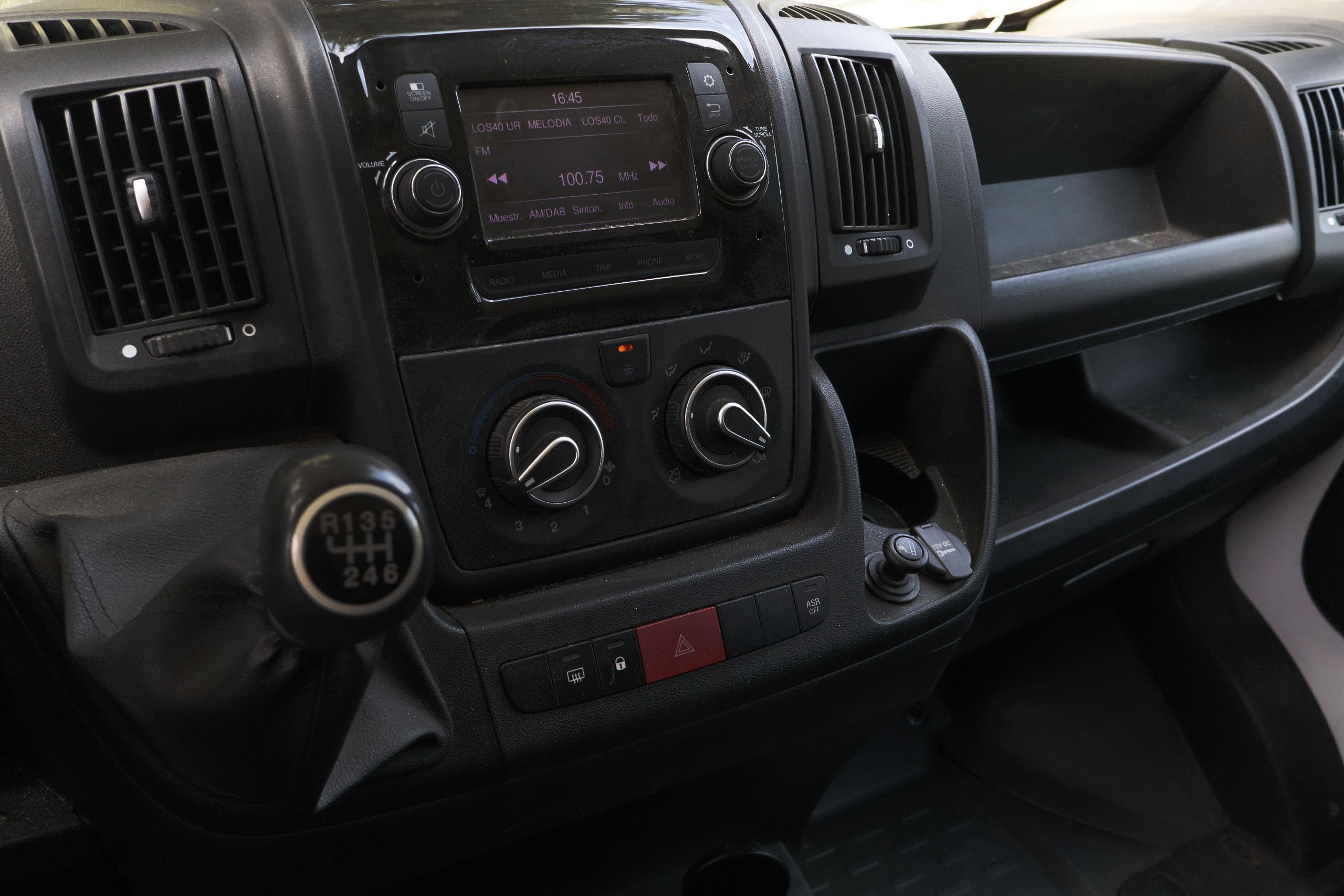 Citroen Jumper 2.2 BLUEHDI FURGON 35L2H2 120CV 3P # IVA DEDUCIBLE,PARKTRONIC foto 18