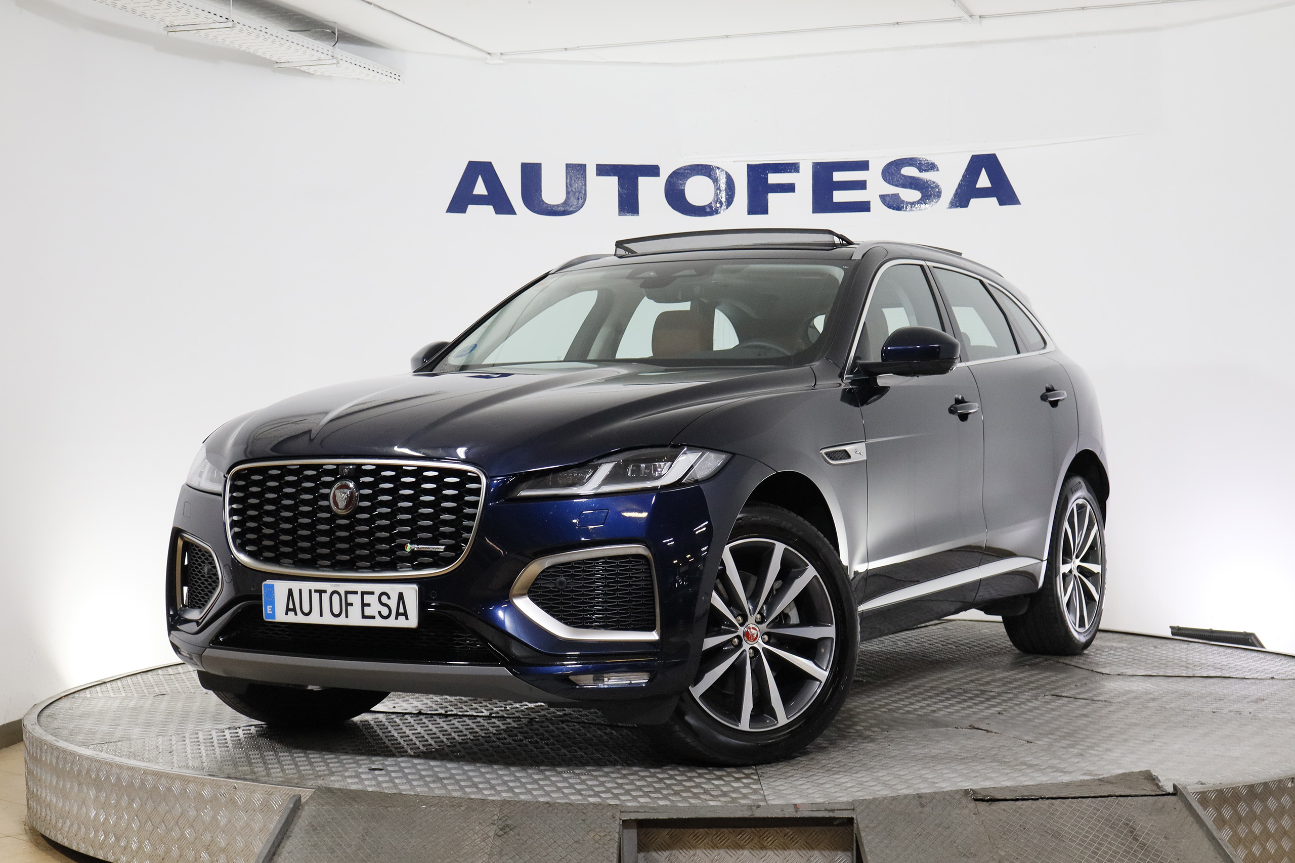 Jaguar F-PACE 2.0 D 14 204CV AWD AUTO MHEV R-DYNAMIC SE 5P , TECHO ELE PANORAMICO, NAVY, CUERO F-PACE 2.0 D 14 204CV AWD AUTO MHEV R-DYNAMIC SE 5P , TECHO ELE PANORAMICO, NAVY, CUERO foto 1