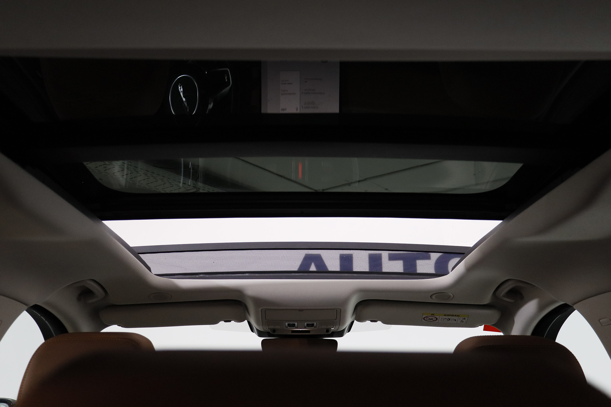 Jaguar F-PACE 2.0 D 14 204CV AWD AUTO MHEV R-DYNAMIC SE 5P , TECHO ELE PANORAMICO, NAVY, CUERO F-PACE 2.0 D 14 204CV AWD AUTO MHEV R-DYNAMIC SE 5P , TECHO ELE PANORAMICO, NAVY, CUERO foto 15