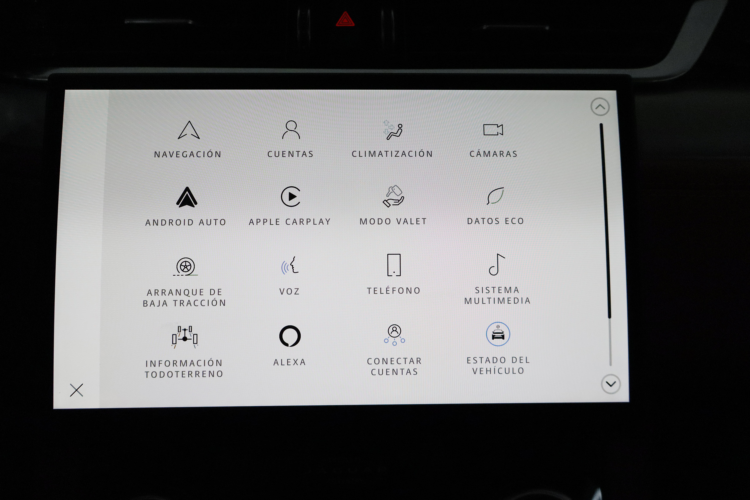Jaguar F-PACE 2.0 D 14 204CV AWD AUTO MHEV R-DYNAMIC SE 5P , TECHO ELE PANORAMICO, NAVY, CUERO F-PACE 2.0 D 14 204CV AWD AUTO MHEV R-DYNAMIC SE 5P , TECHO ELE PANORAMICO, NAVY, CUERO foto 25