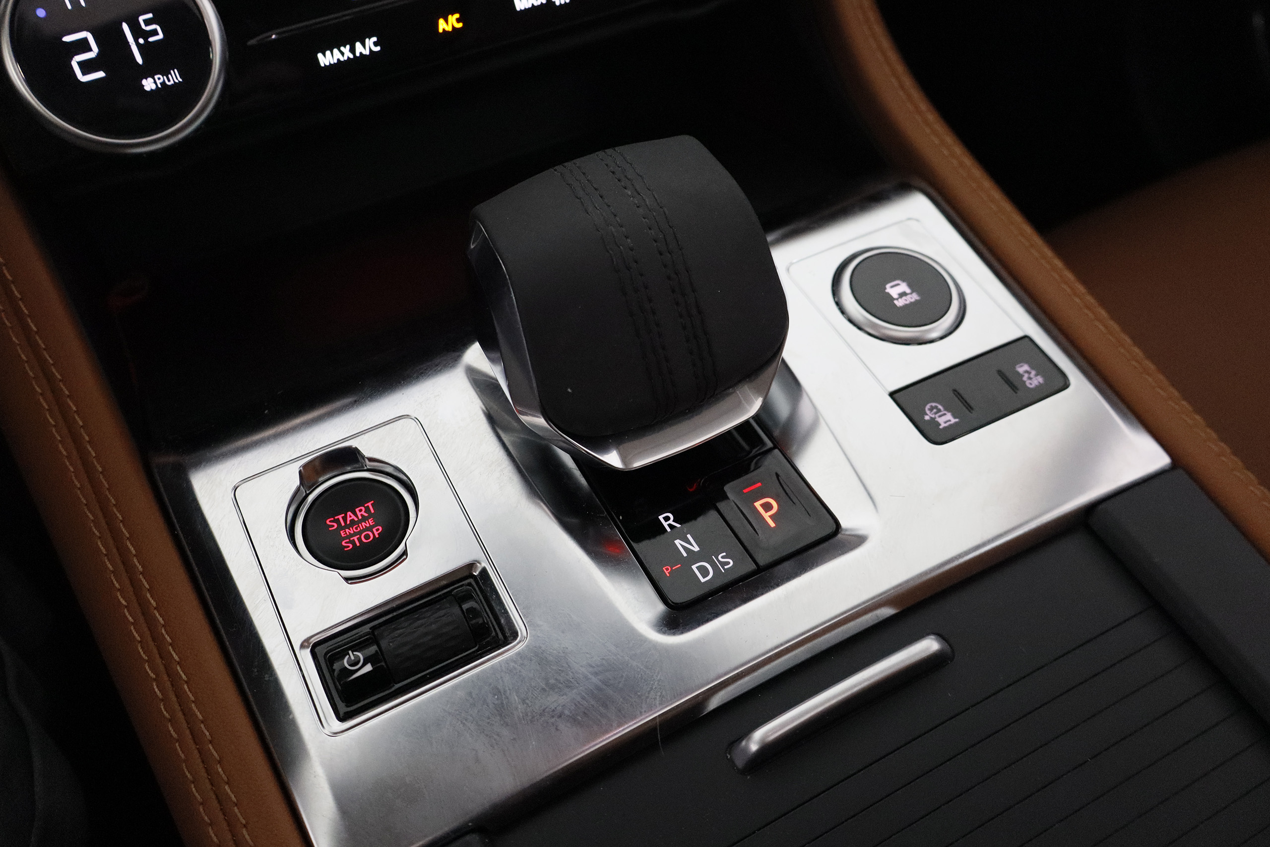 Jaguar F-PACE 2.0 D 14 204CV AWD AUTO MHEV R-DYNAMIC SE 5P , TECHO ELE PANORAMICO, NAVY, CUERO F-PACE 2.0 D 14 204CV AWD AUTO MHEV R-DYNAMIC SE 5P , TECHO ELE PANORAMICO, NAVY, CUERO foto 20