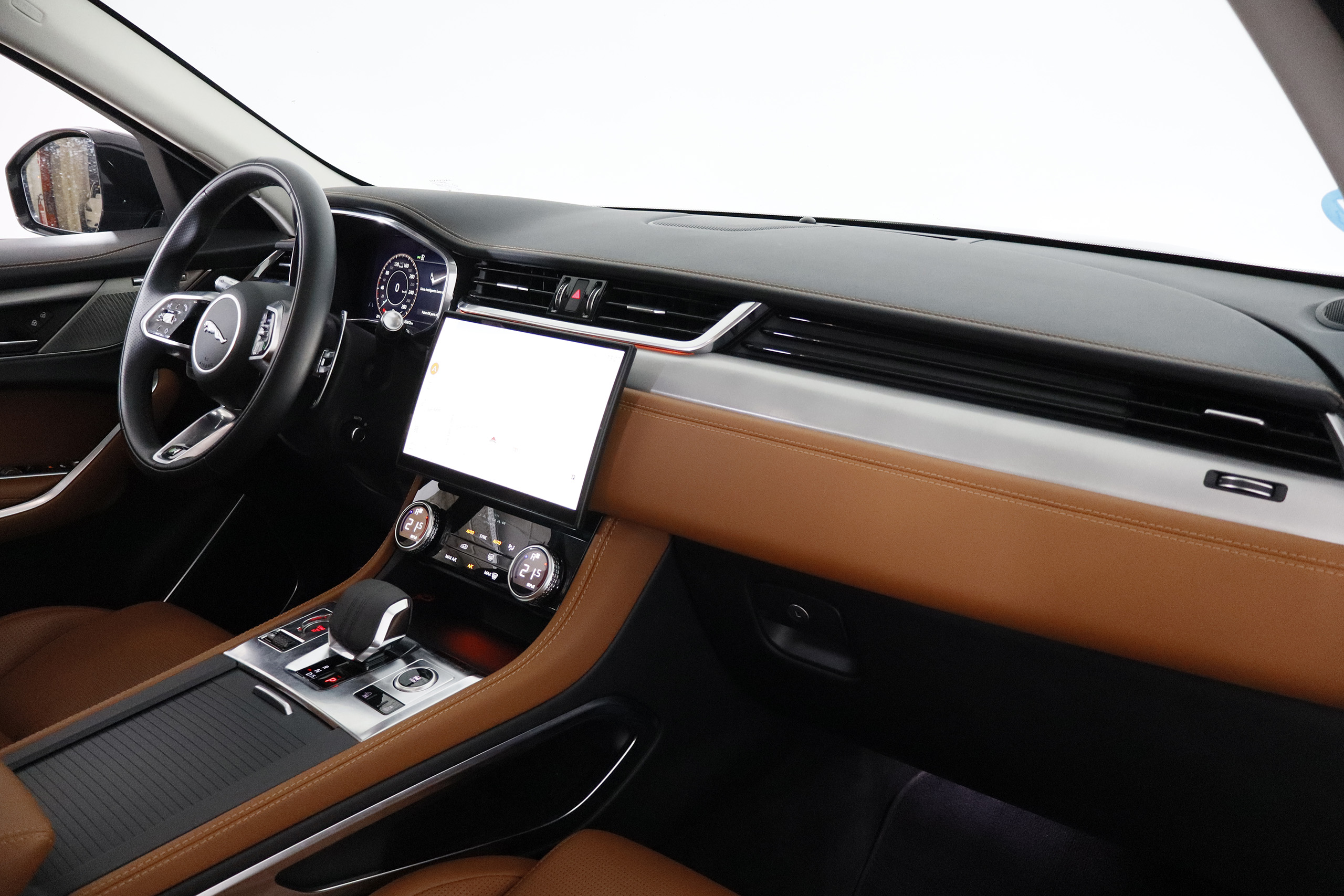 Jaguar F-PACE 2.0 D 14 204CV AWD AUTO MHEV R-DYNAMIC SE 5P , TECHO ELE PANORAMICO, NAVY, CUERO F-PACE 2.0 D 14 204CV AWD AUTO MHEV R-DYNAMIC SE 5P , TECHO ELE PANORAMICO, NAVY, CUERO foto 19