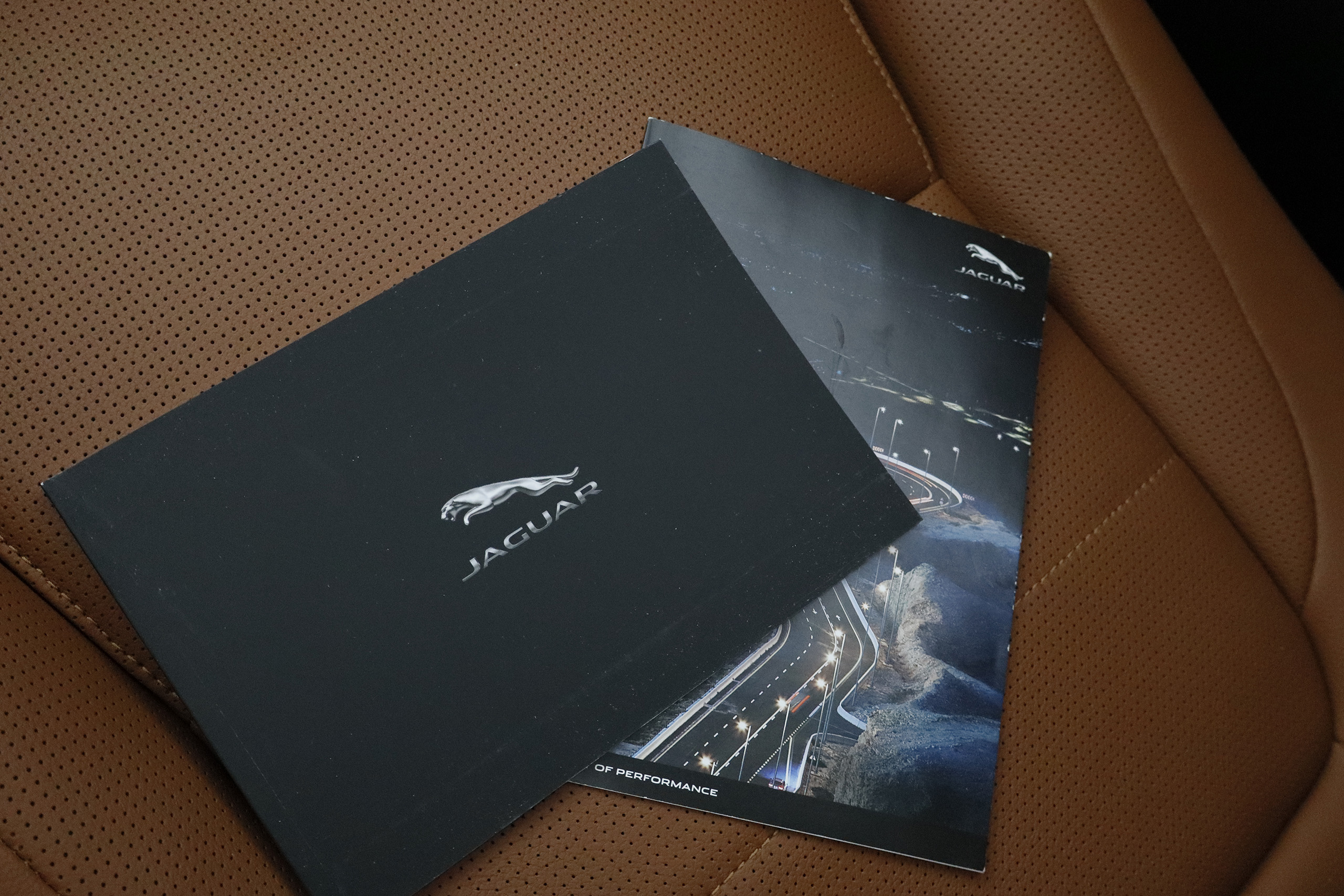 Jaguar F-PACE 2.0 D 14 204CV AWD AUTO MHEV R-DYNAMIC SE 5P , TECHO ELE PANORAMICO, NAVY, CUERO F-PACE 2.0 D 14 204CV AWD AUTO MHEV R-DYNAMIC SE 5P , TECHO ELE PANORAMICO, NAVY, CUERO foto 33