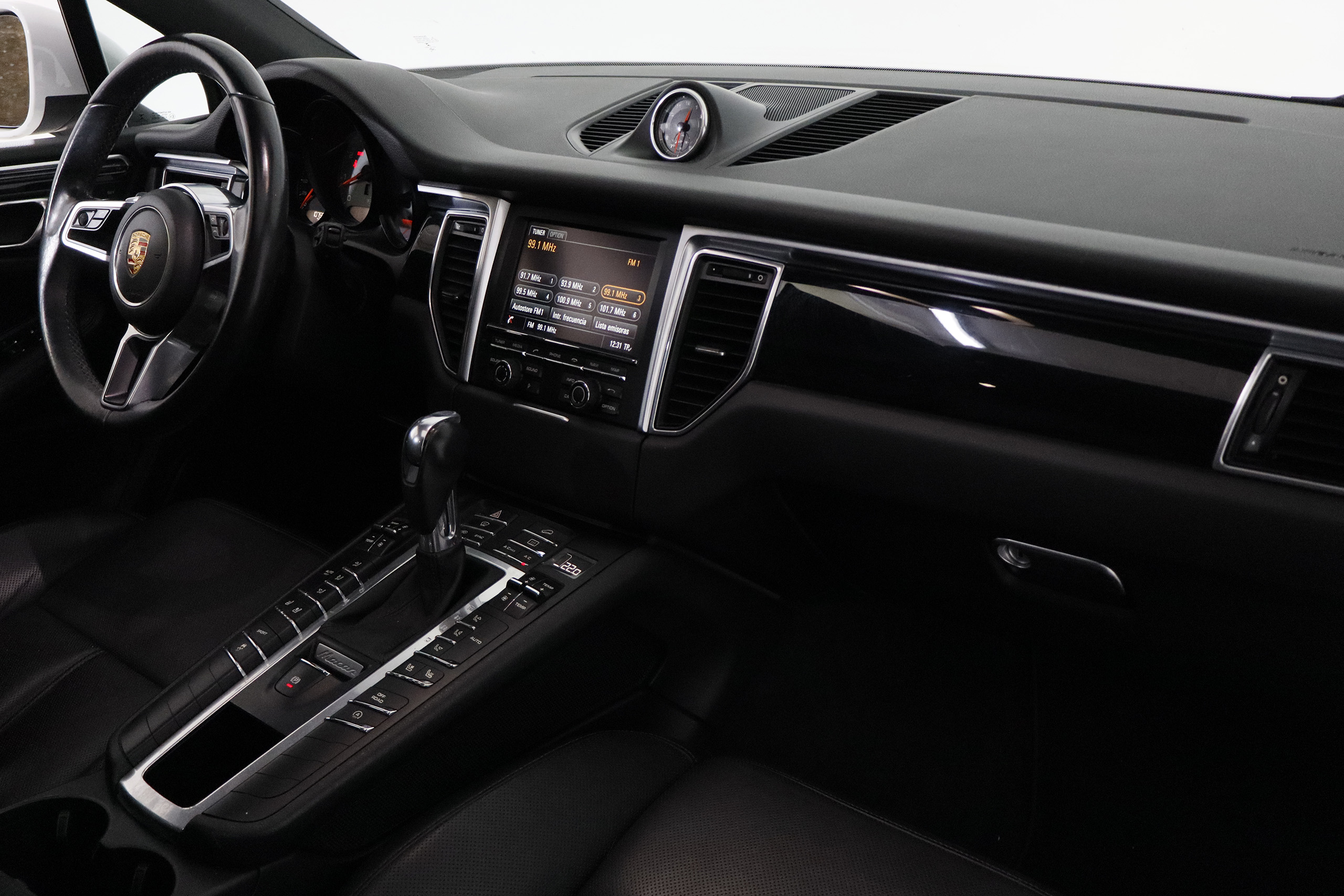 Porsche Macan 3.0 340CV AUTO 5P # TECHO ELE PANORAMICO, NAVY, CUERO, LIBRO DE REVISIONES foto 17