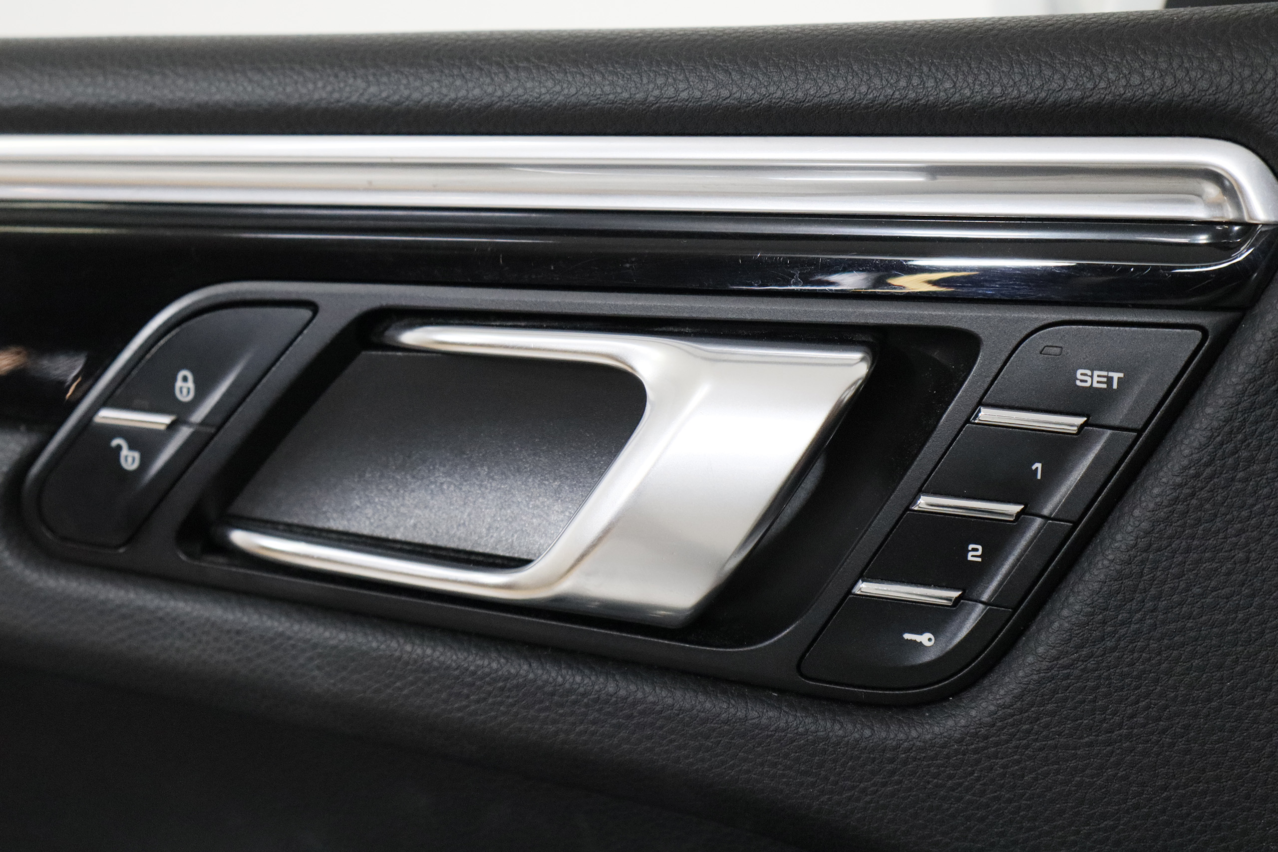 Porsche Macan 3.0 340CV AUTO 5P # TECHO ELE PANORAMICO, NAVY, CUERO, LIBRO DE REVISIONES foto 25