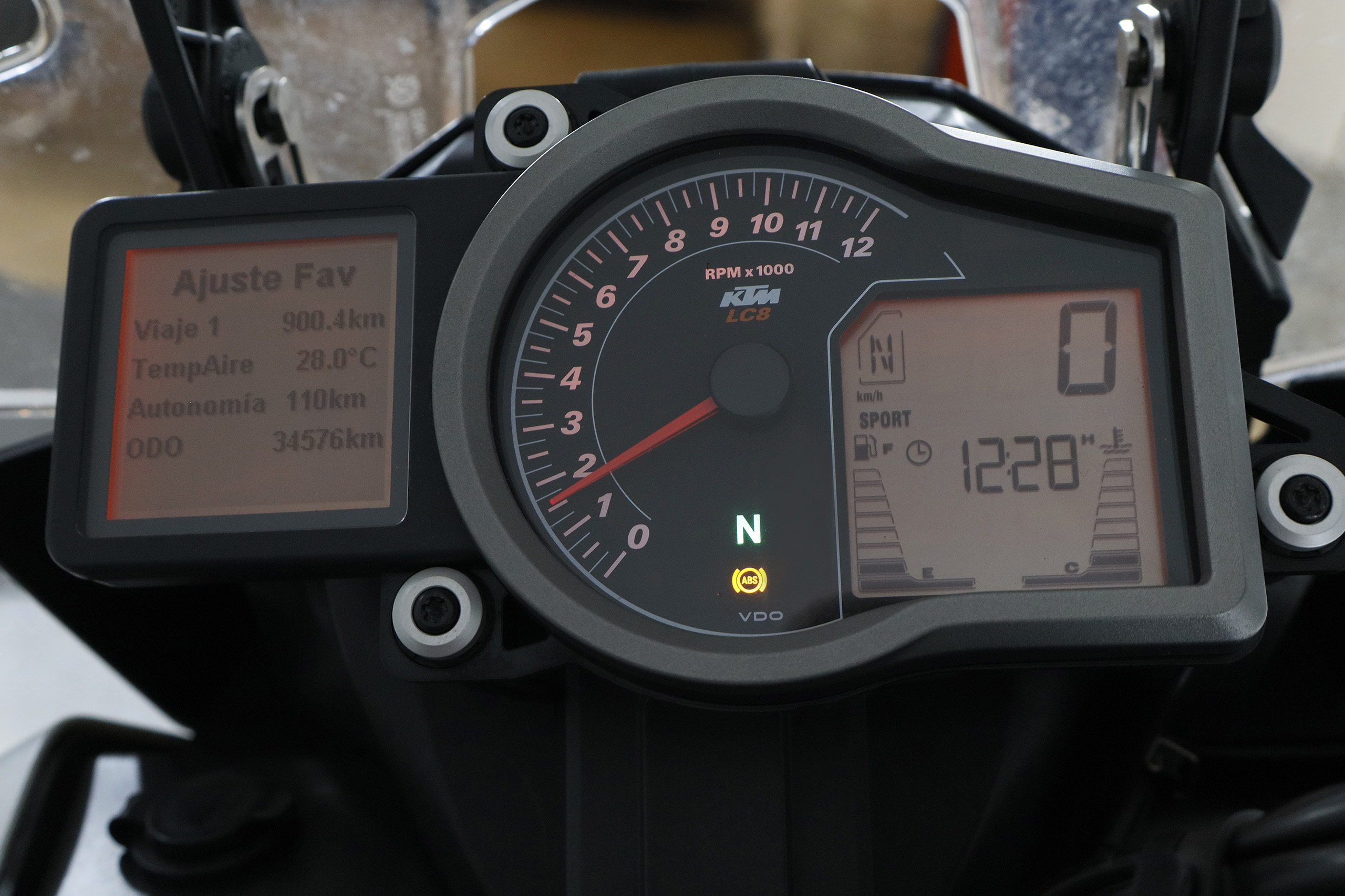 KTM 1050 ADVENTURE 95CV ABS foto 13