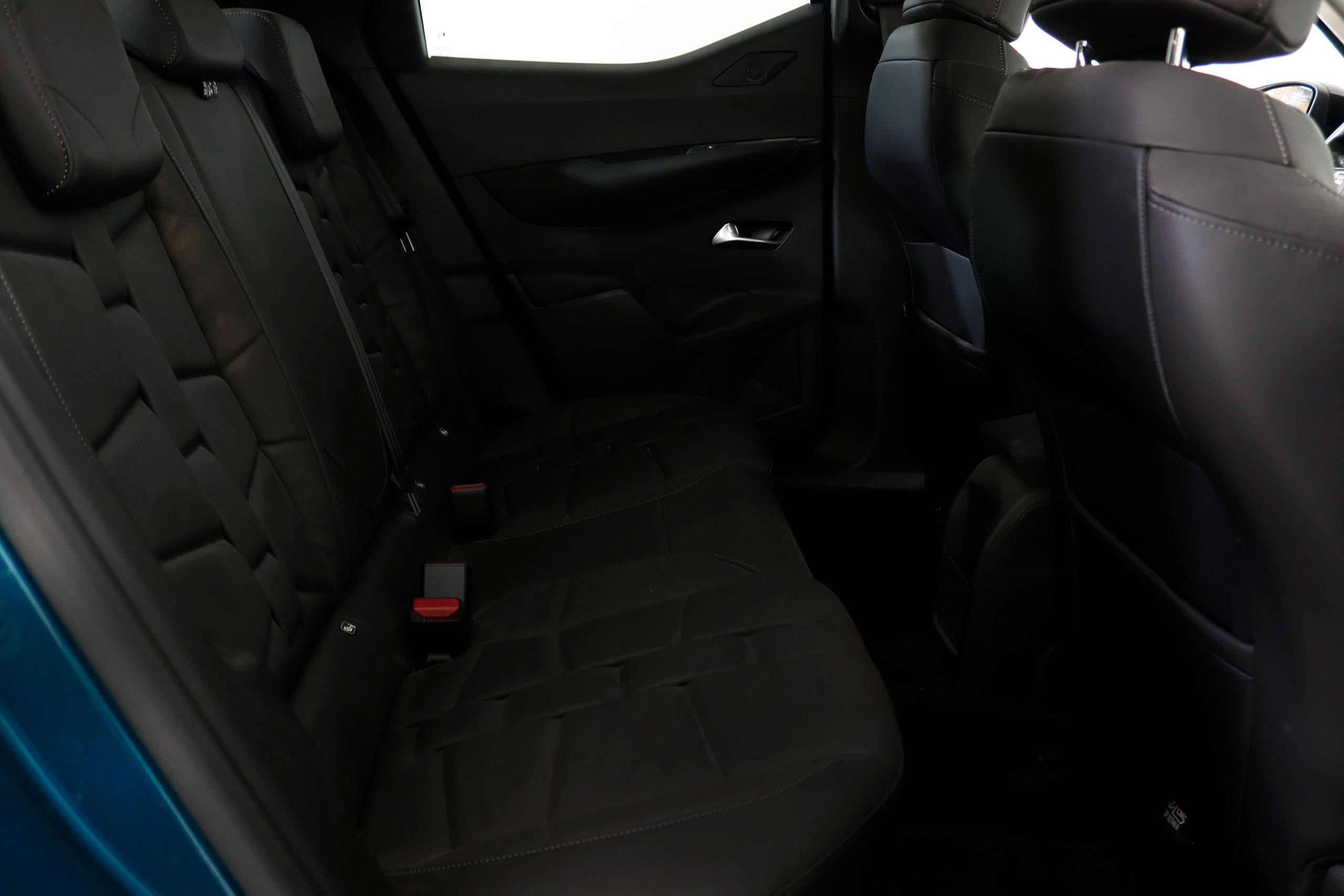 DS DS 3 Crossback 1.5 BLUE HDI SO CHIC 100CV 5P # NAVY,CAMARA TRASERA,PARKTRONIC foto 24