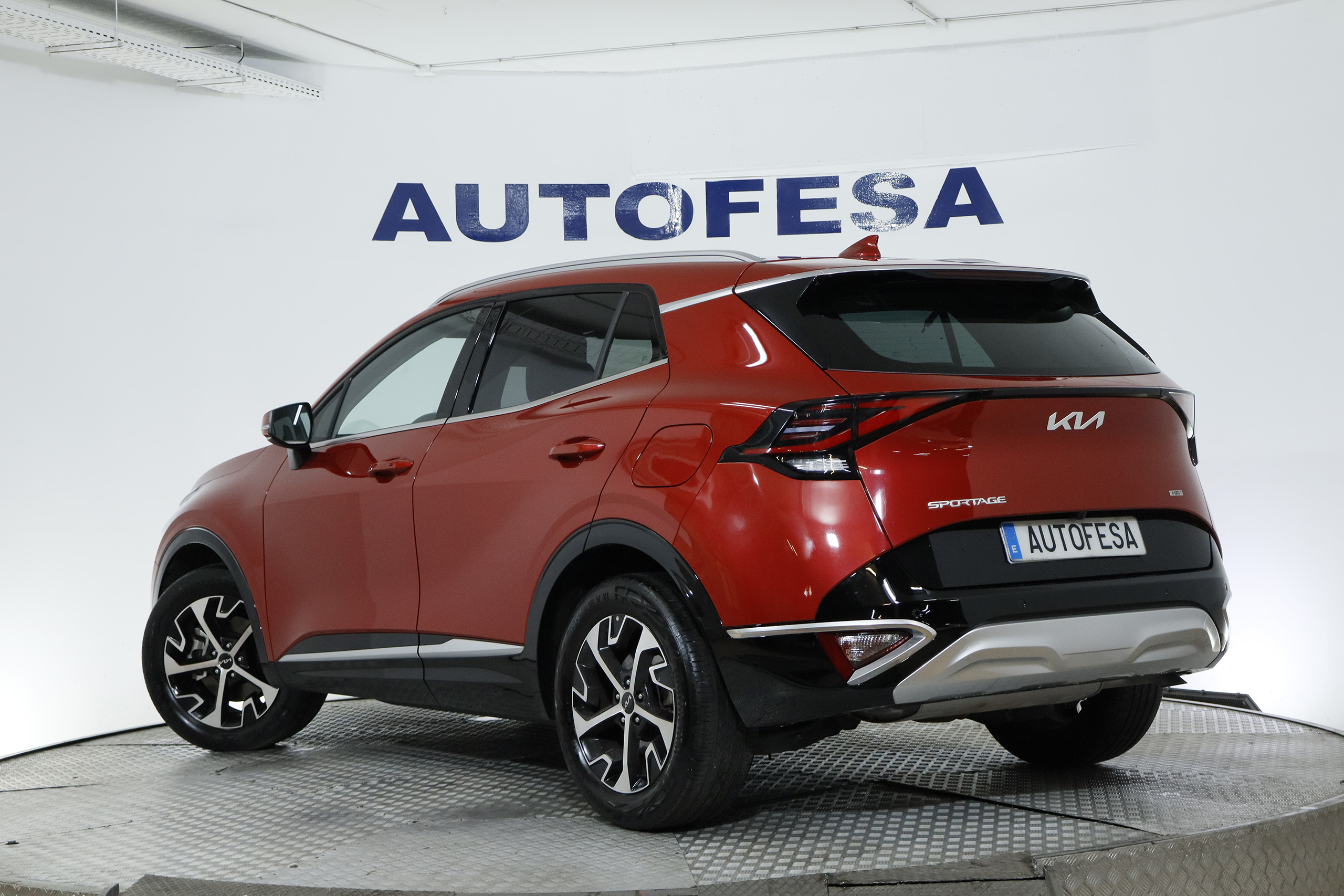 Kia SPORTAGE 1.6 HEV TECH 230CV AUTO 5P # GARANTIA FAB 07/2029, IVA DEDUCIBLE, NAVY, PARKTORNIC 1.6 HEV TECH 230CV AUTO 5P # GARANTIA FAB 07/2029, IVA DEDUCIBLE, NAVY, PARKTORNIC foto 6