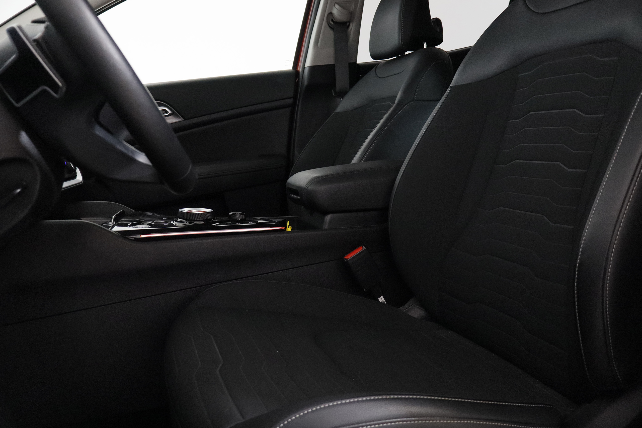 Kia SPORTAGE 1.6 HEV TECH 230CV AUTO 5P # GARANTIA FAB 07/2029, IVA DEDUCIBLE, NAVY, PARKTORNIC 1.6 HEV TECH 230CV AUTO 5P # GARANTIA FAB 07/2029, IVA DEDUCIBLE, NAVY, PARKTORNIC foto 26