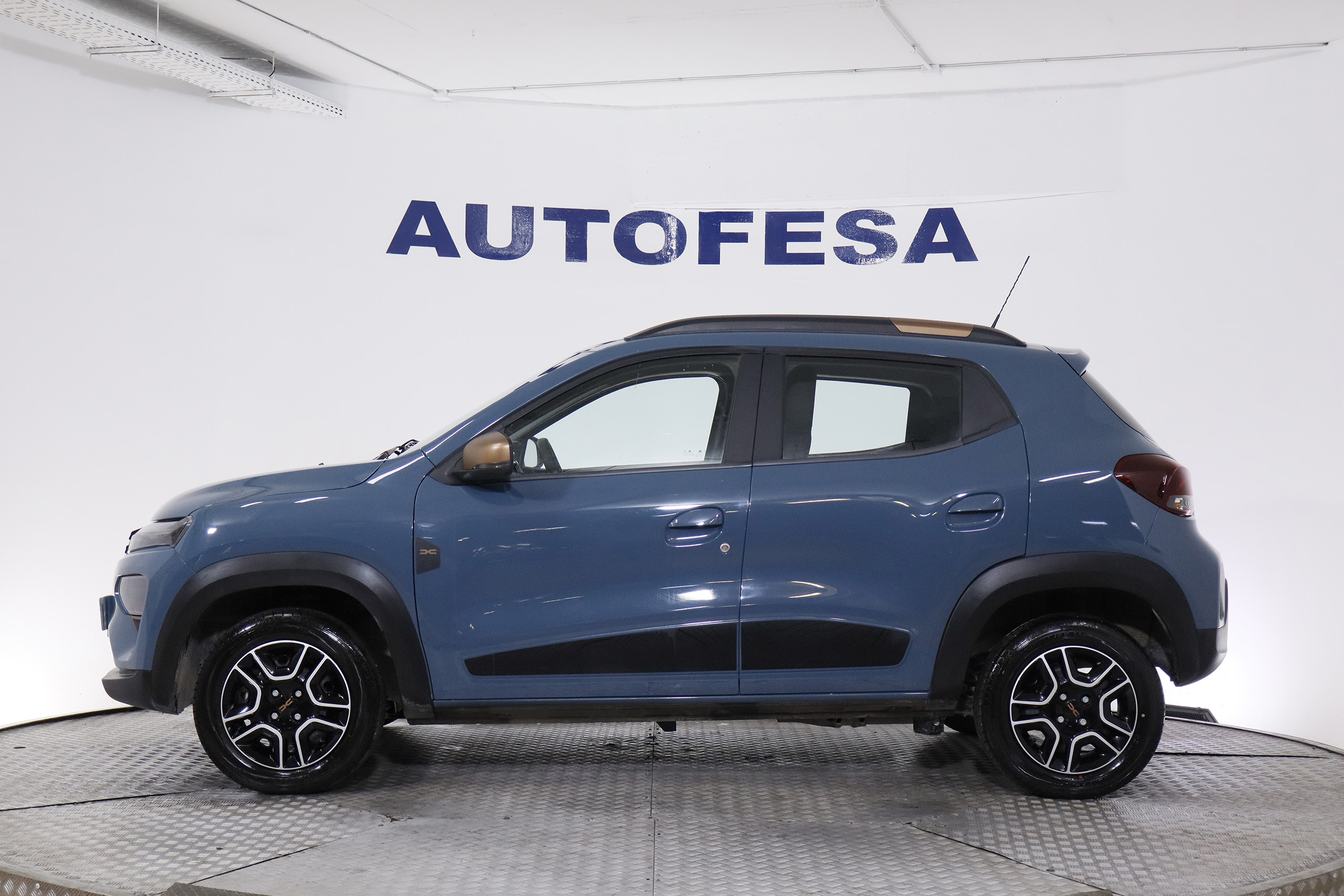 Dacia Spring ELECTRIC EXTREME 65CV AUTO 5P # IVA DEDUCIBLE, NAVY, CUERO foto 5