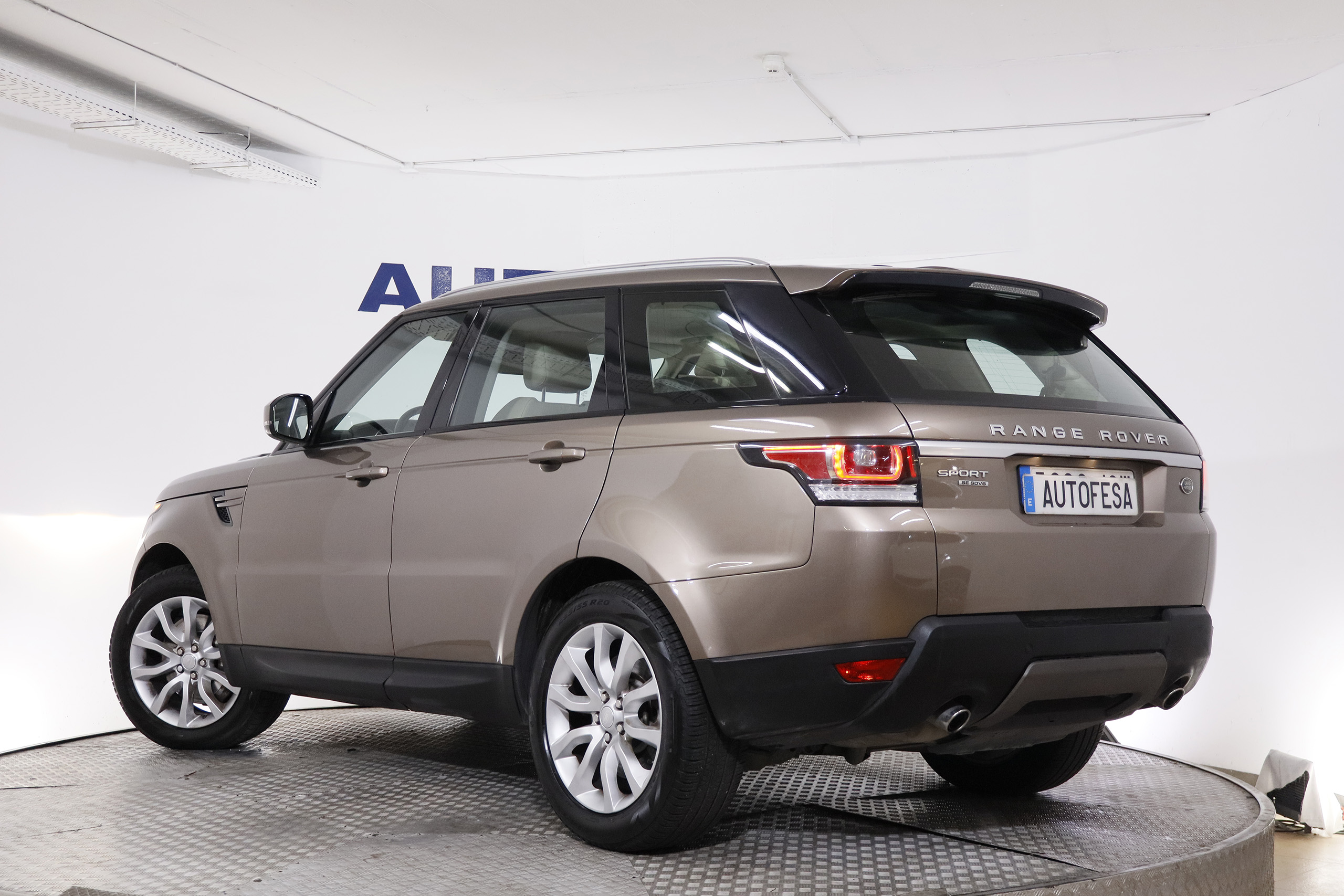 Land Rover Range Rover Sport .0 SDV6 306CV 4X4 SE LIMITED AUTO 7PLAZAS  5P foto 6