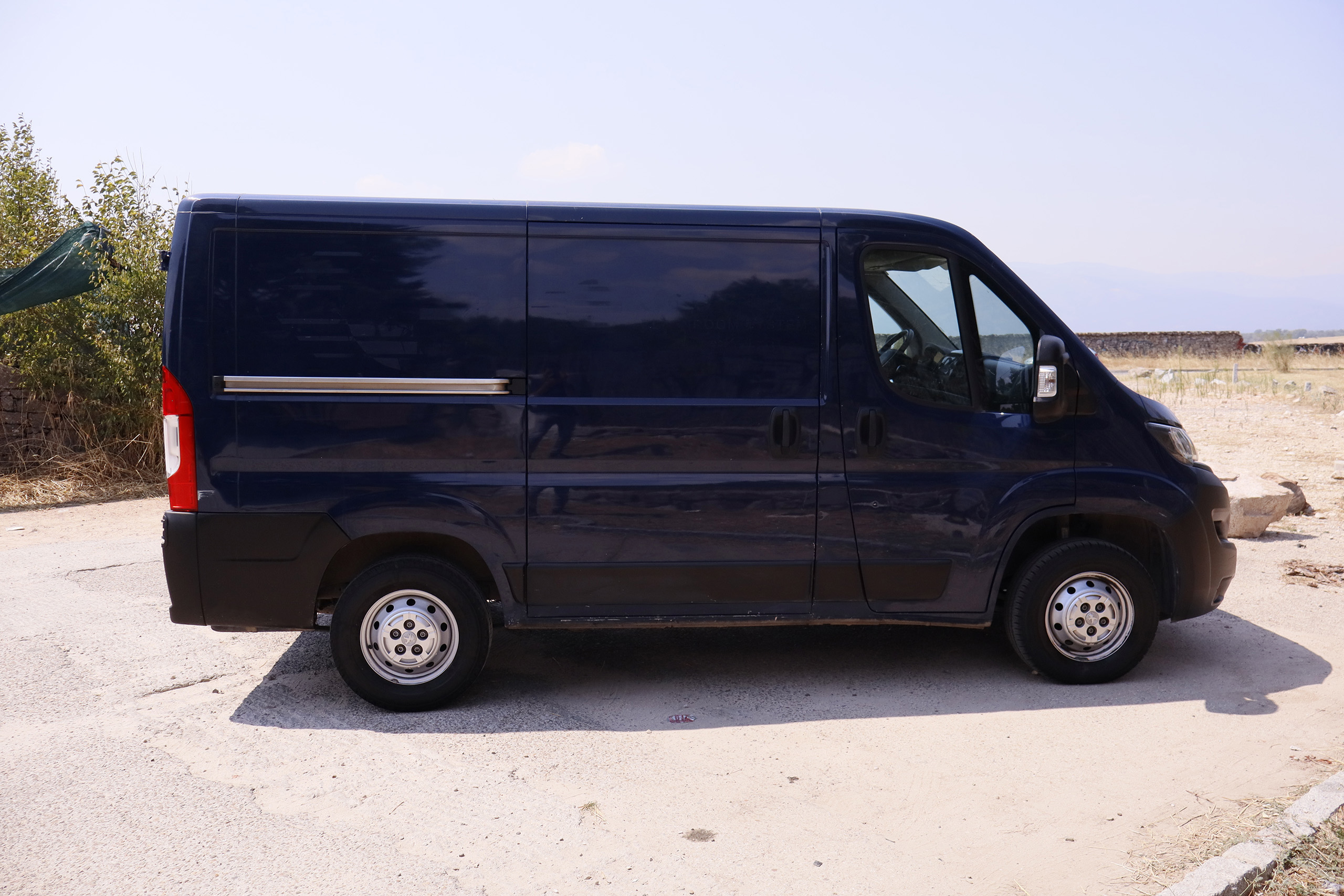 Peugeot Boxer FURGON 2.2 BLUEHDI 330 L1H1 120CV 4P # IVA DEDUCIBLE, BLUETOOTH foto 7