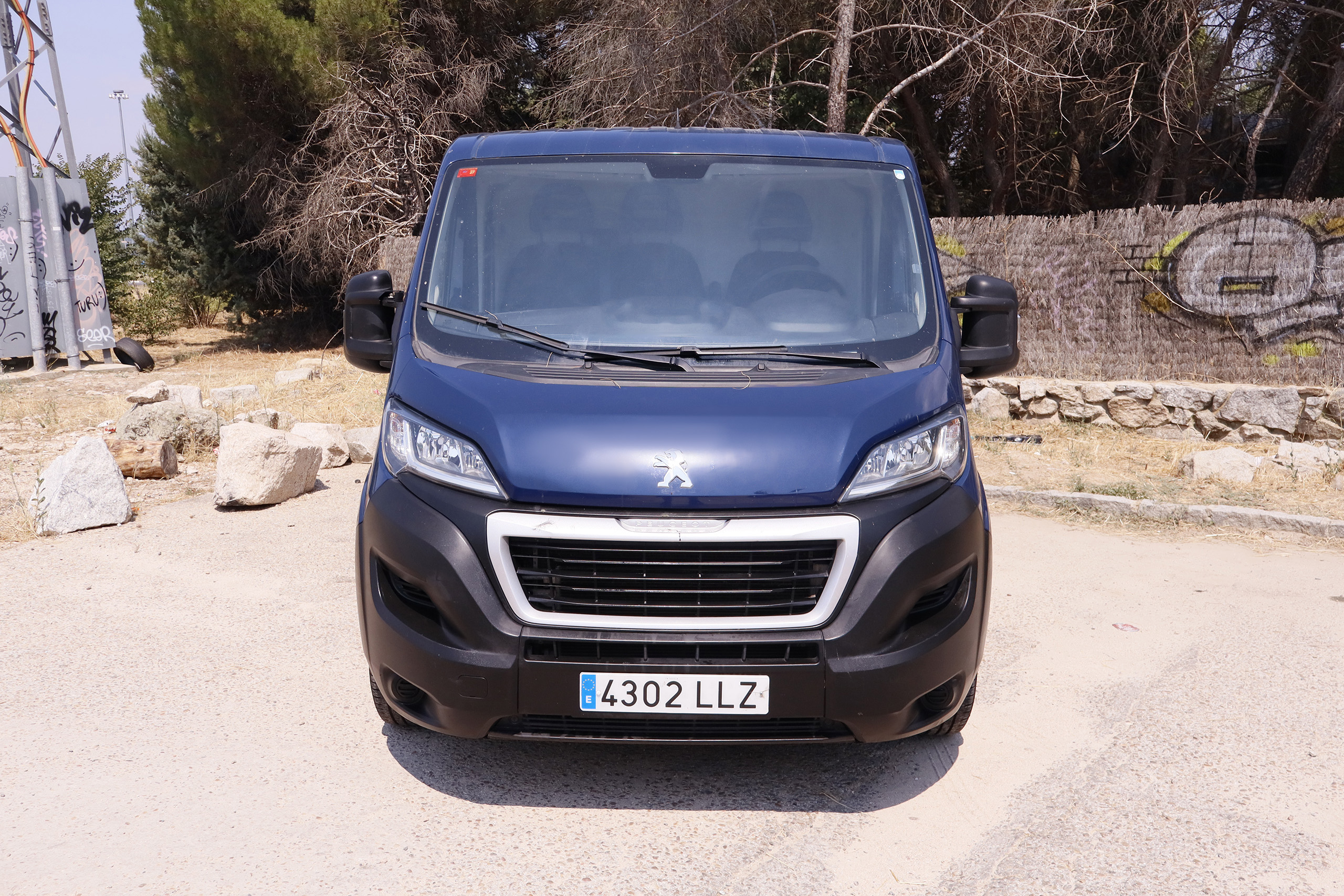 Peugeot Boxer FURGON 2.2 BLUEHDI 330 L1H1 120CV 4P # IVA DEDUCIBLE, BLUETOOTH foto 2