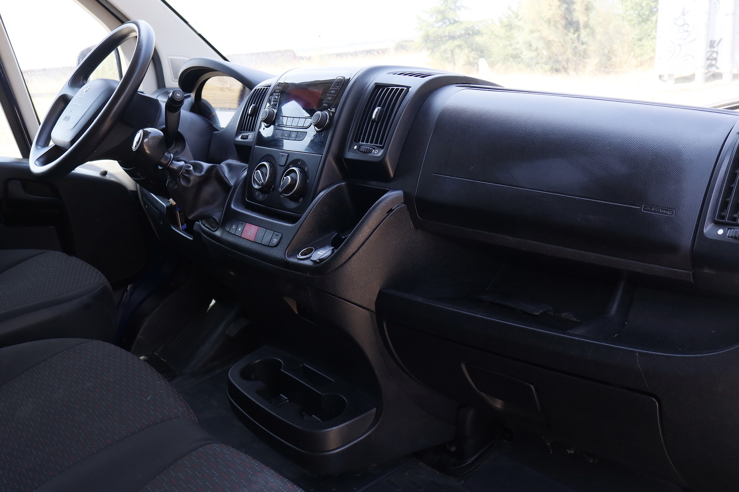 Peugeot Boxer FURGON 2.2 BLUEHDI 330 L1H1 120CV 4P # IVA DEDUCIBLE, BLUETOOTH foto 10