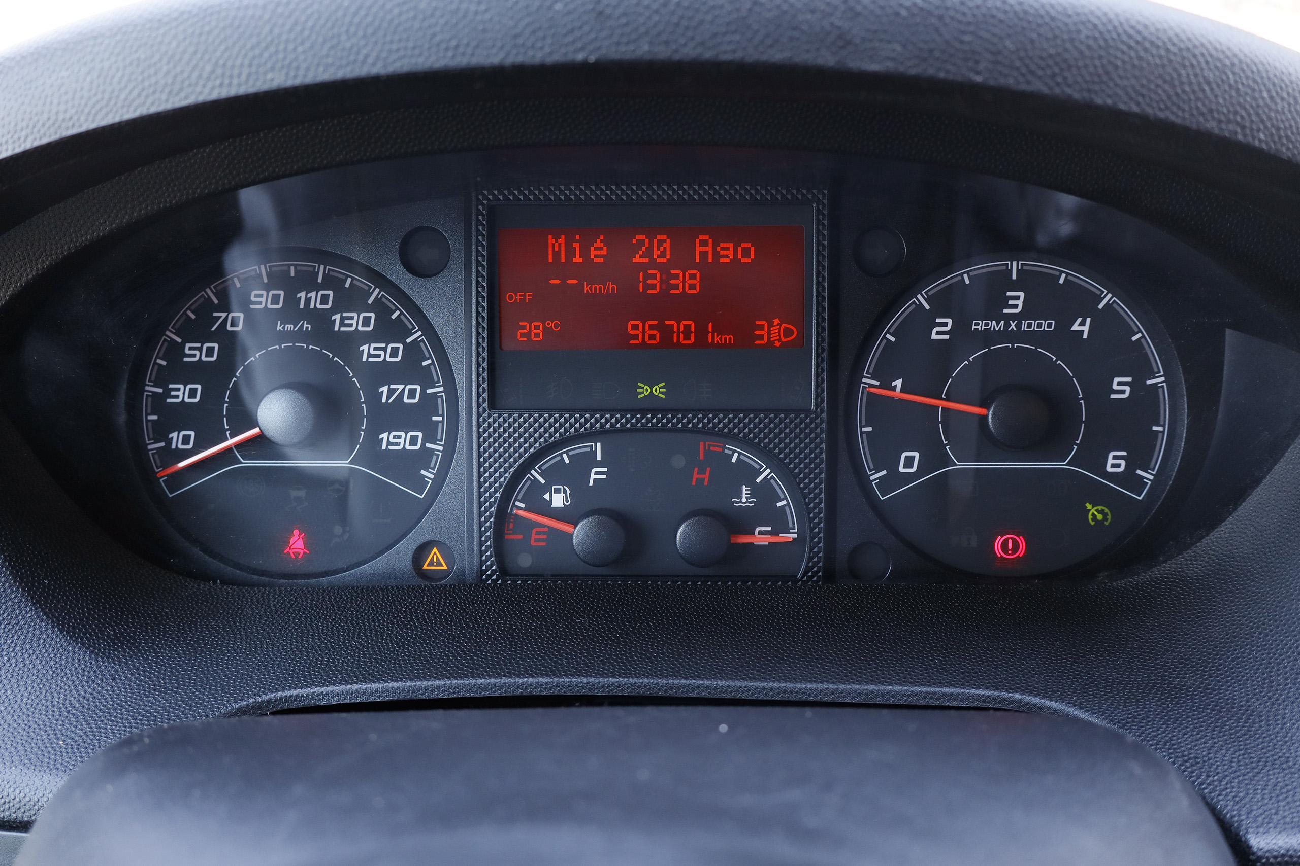 Peugeot Boxer FURGON 2.2 BLUEHDI 330 L1H1 120CV 4P # IVA DEDUCIBLE, BLUETOOTH foto 11