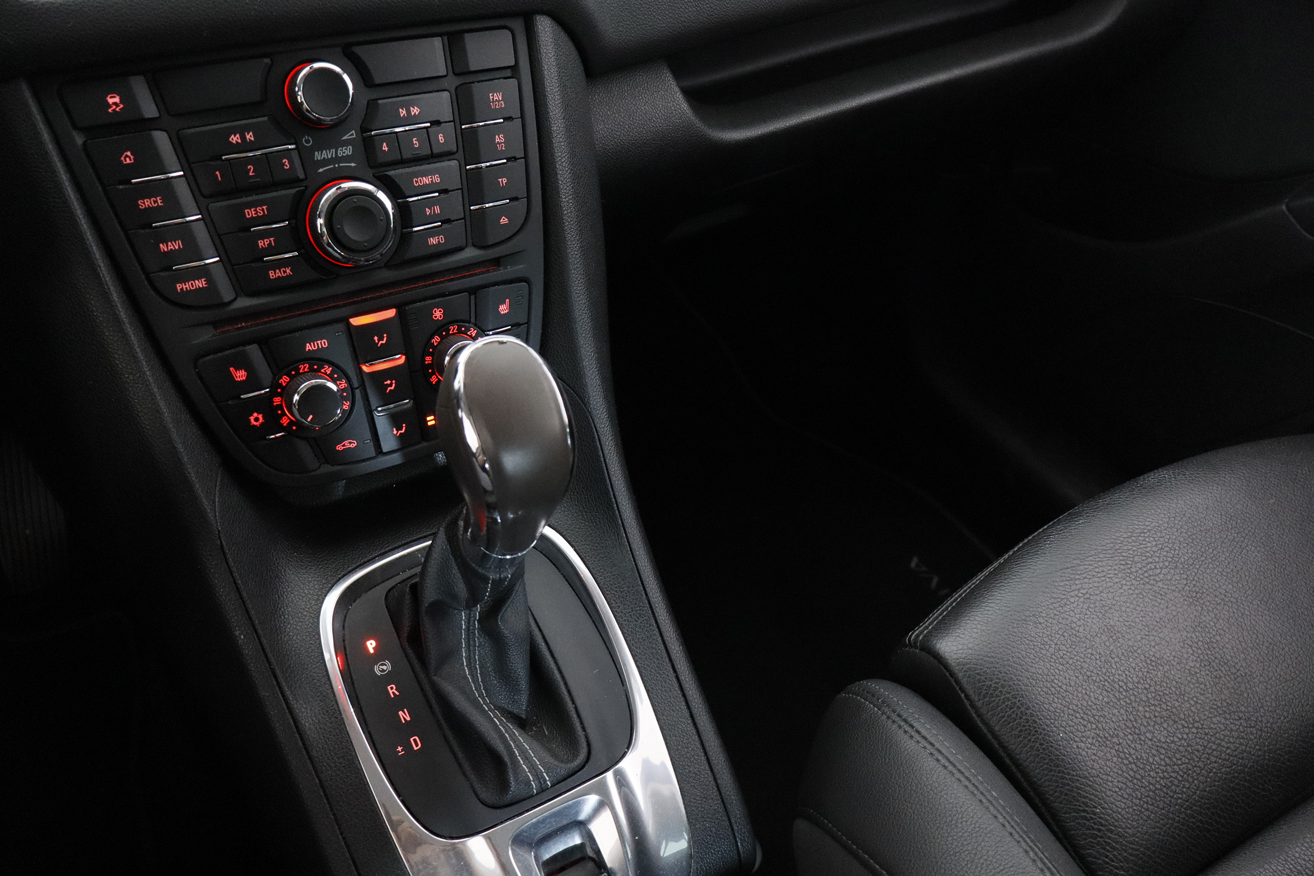 Opel Meriva 1.4 TWINPORT 120CV COSMO BA AUTO 5P # NAVY, CUERO, PARKTRONIC foto 18