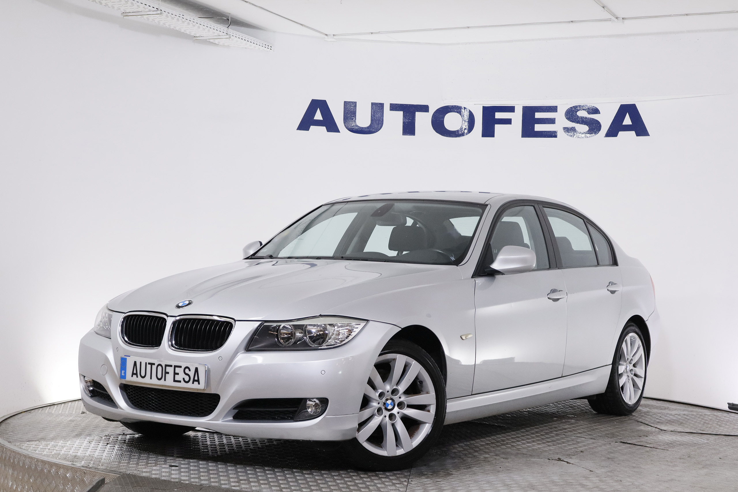 BMW 320 D XDRIVE LUXURY 177CV CH LUXE 4P # NAVY, CUERO foto 1