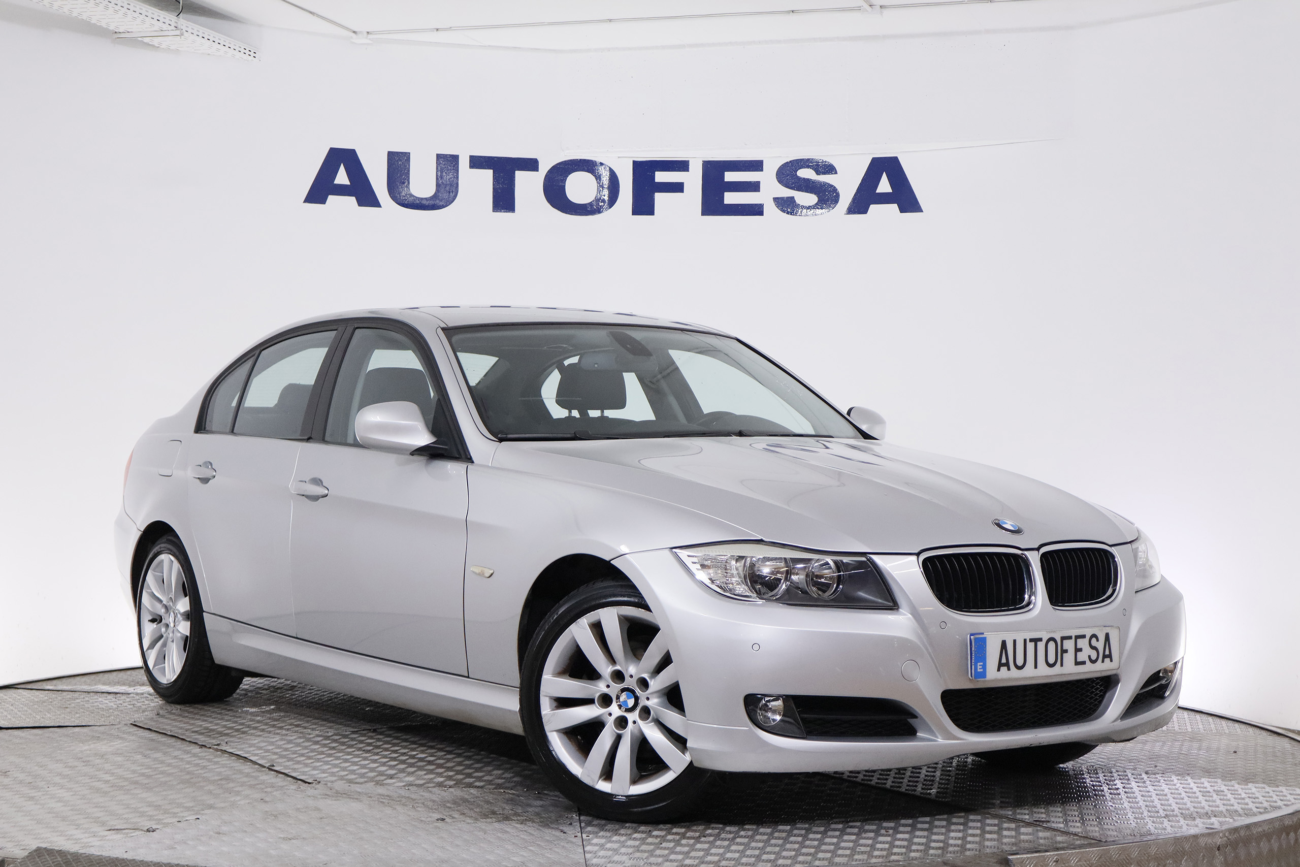 BMW 320 D XDRIVE LUXURY 177CV CH LUXE 4P # NAVY, CUERO foto 3