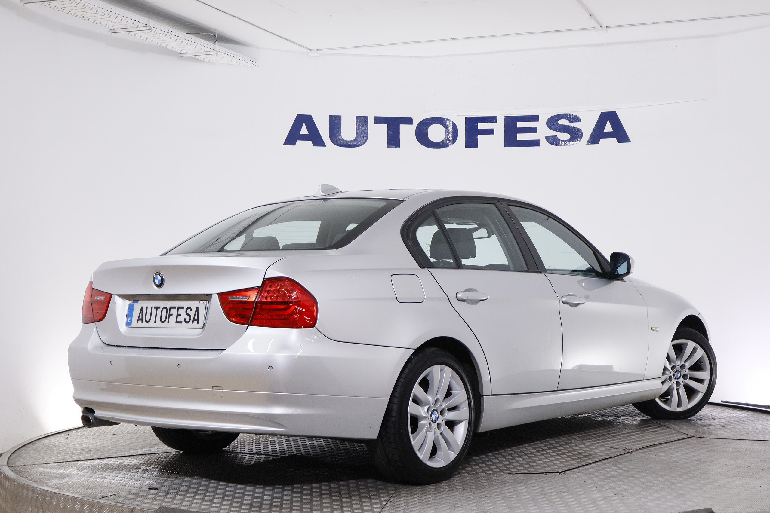 BMW 320 D XDRIVE LUXURY 177CV CH LUXE 4P # NAVY, CUERO foto 9