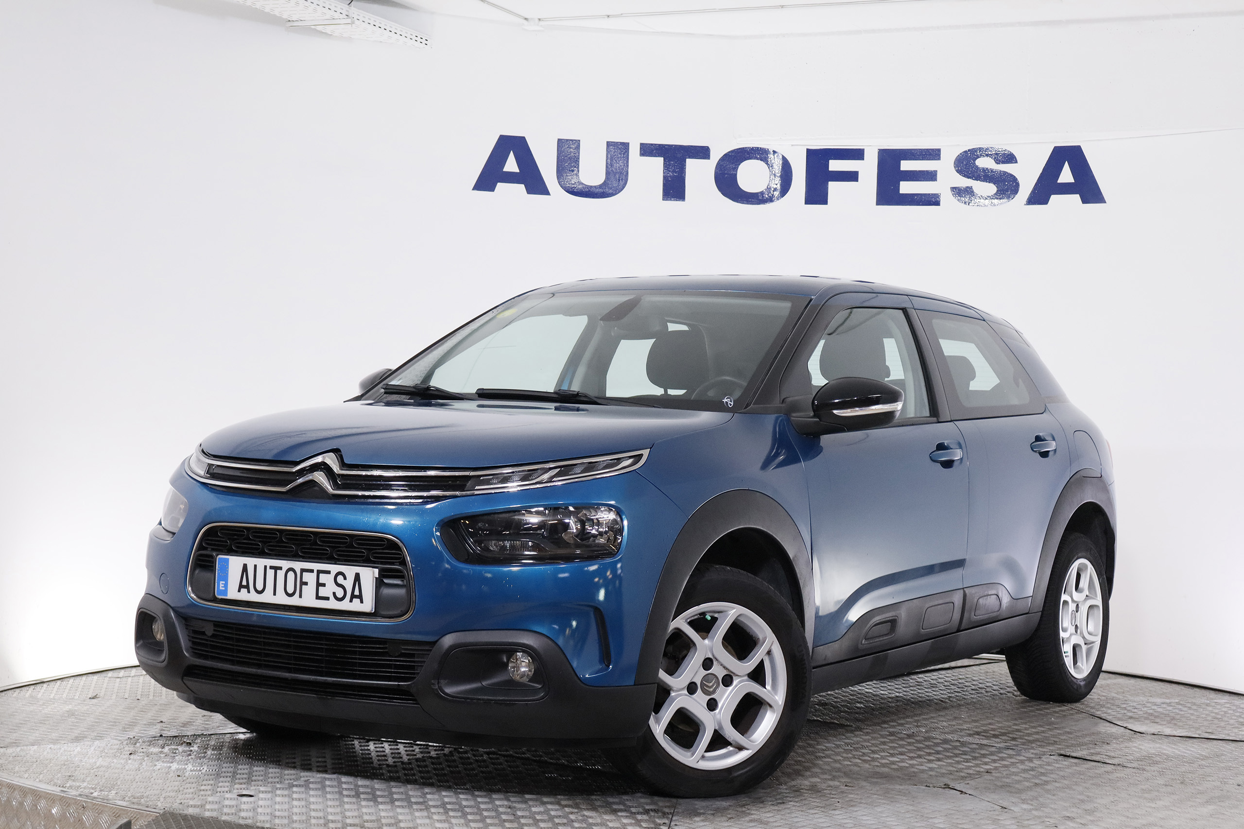 Citroen C4 CACTUS 1.5 HDI 100CV FEEL 5P # NAVY, PARKTRONIC 1.5 HDI 100CV SHINE 5P # NAVY, PARKTRONIC foto 1