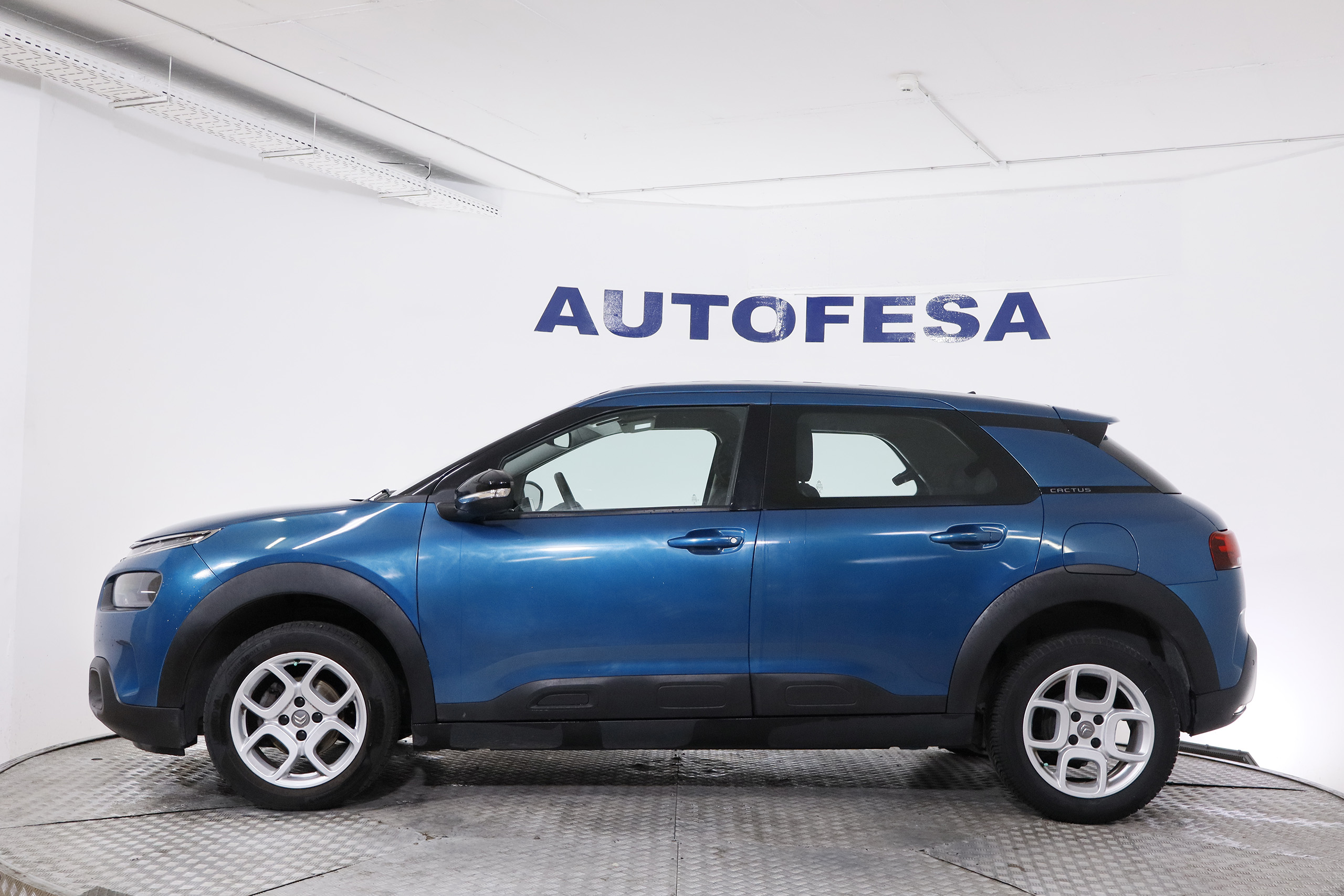 Citroen C4 CACTUS 1.5 HDI 100CV FEEL 5P # NAVY, PARKTRONIC 1.5 HDI 100CV SHINE 5P # NAVY, PARKTRONIC foto 5