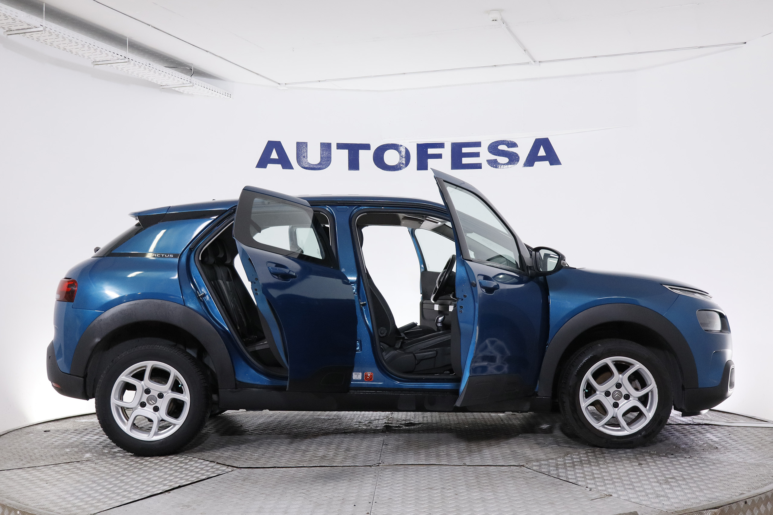Citroen C4 CACTUS 1.5 HDI 100CV FEEL 5P # NAVY, PARKTRONIC 1.5 HDI 100CV SHINE 5P # NAVY, PARKTRONIC foto 11