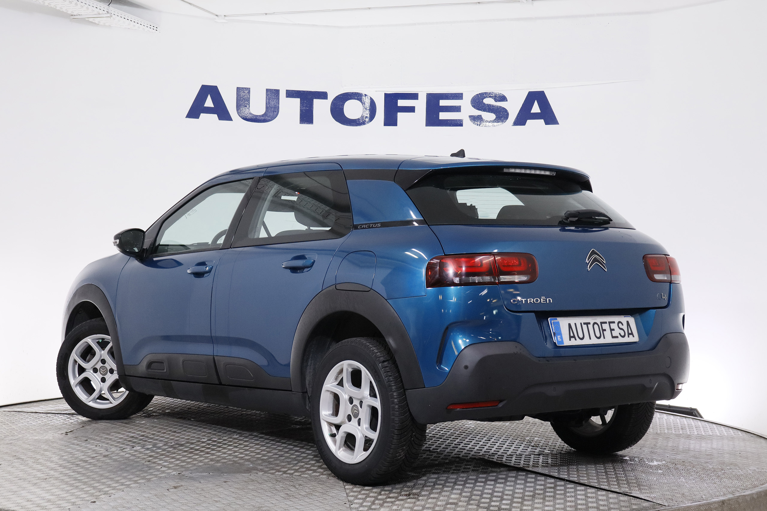 Citroen C4 CACTUS 1.5 HDI 100CV FEEL 5P # NAVY, PARKTRONIC 1.5 HDI 100CV SHINE 5P # NAVY, PARKTRONIC foto 6