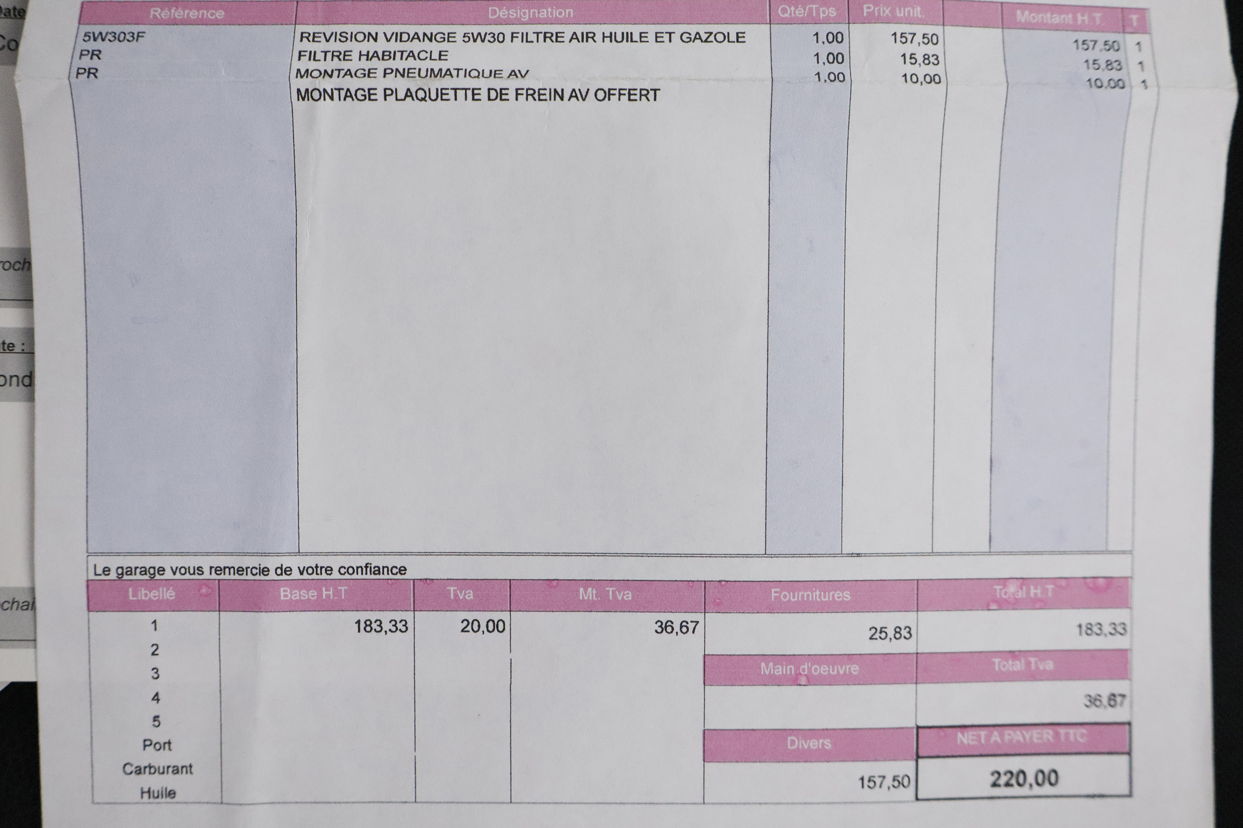 Citroen C4 CACTUS 1.5 HDI 100CV FEEL 5P # NAVY, PARKTRONIC 1.5 HDI 100CV SHINE 5P # NAVY, PARKTRONIC foto 28
