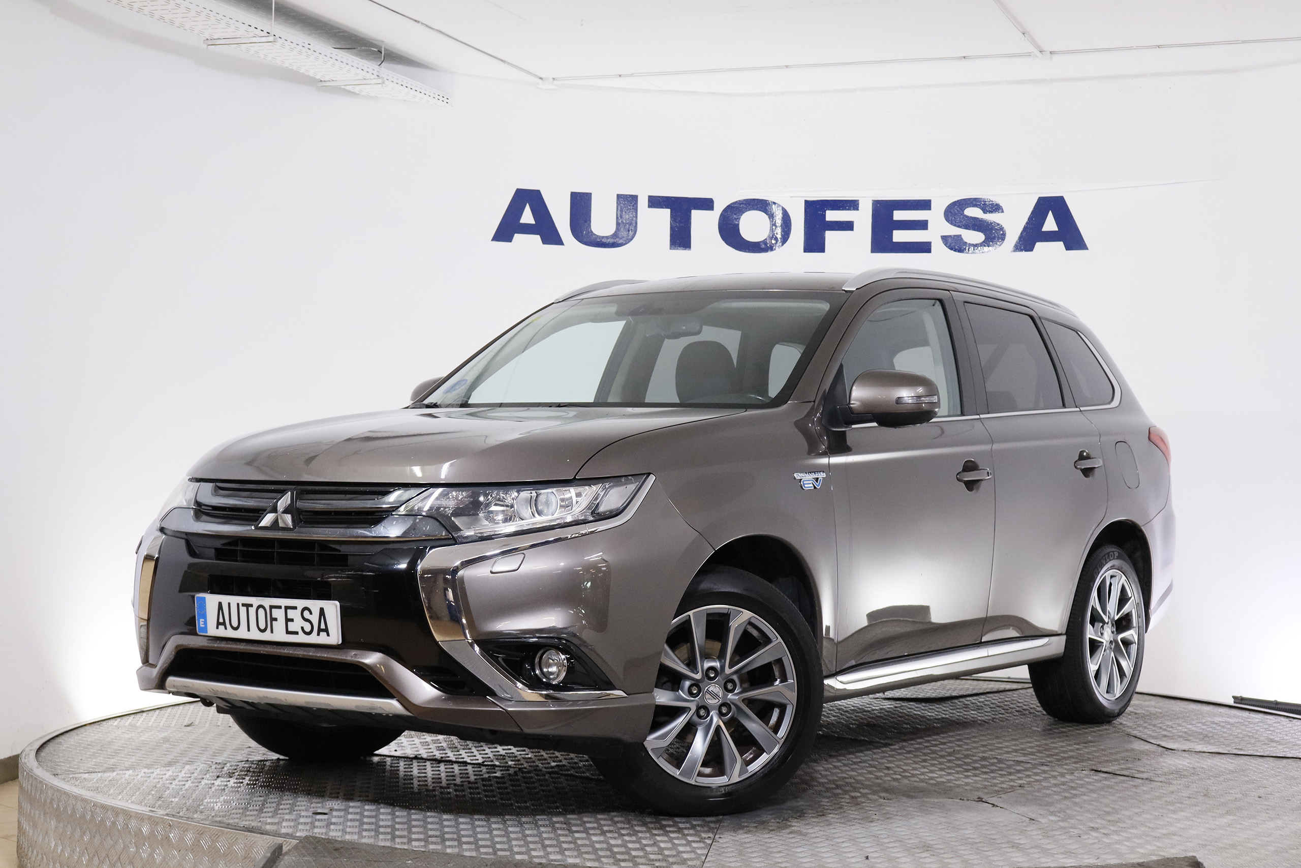Mitsubishi Outlander 2.0 PHEV 121CV 4WD AUTO 5P # CAMARA TRASERA foto 1