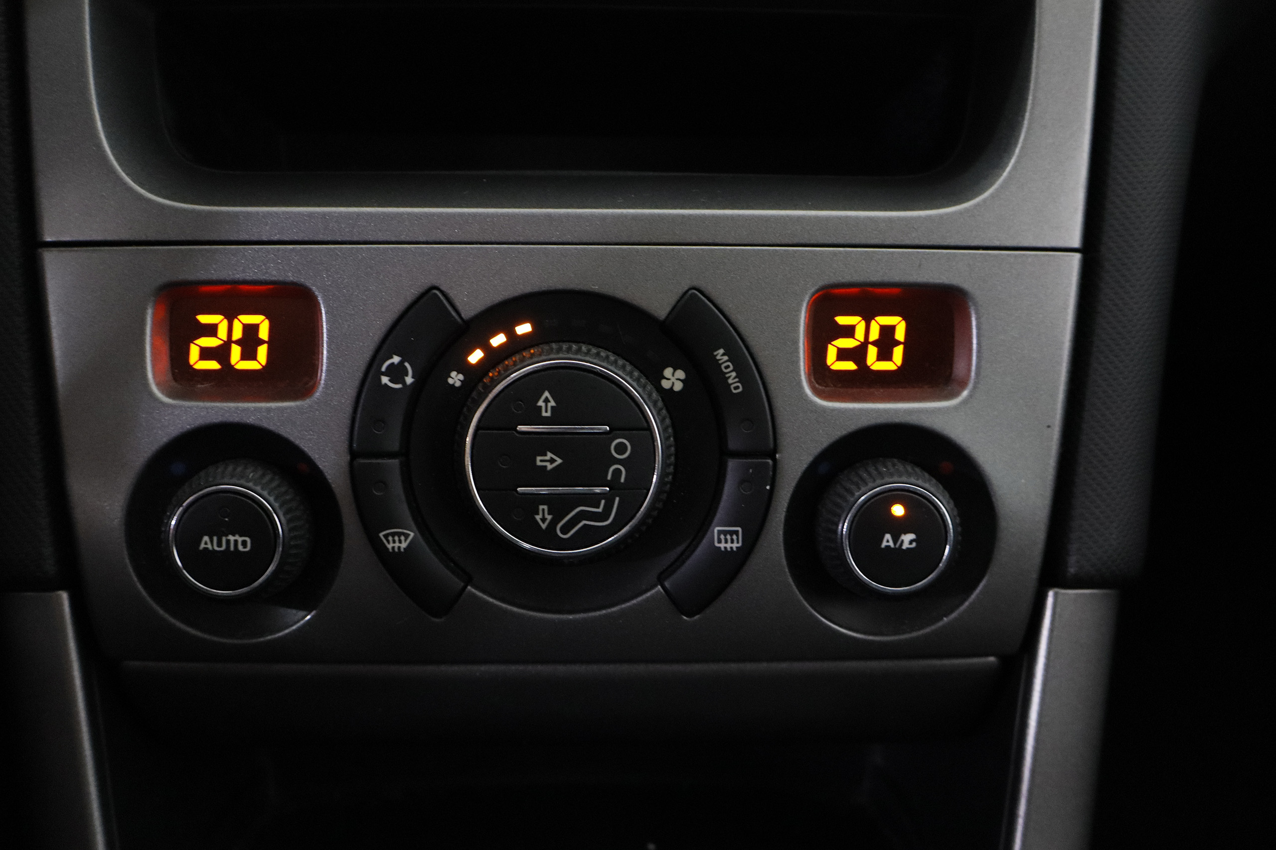 Peugeot 308 308 1.6 HDI SPORT 110CV 5P foto 21