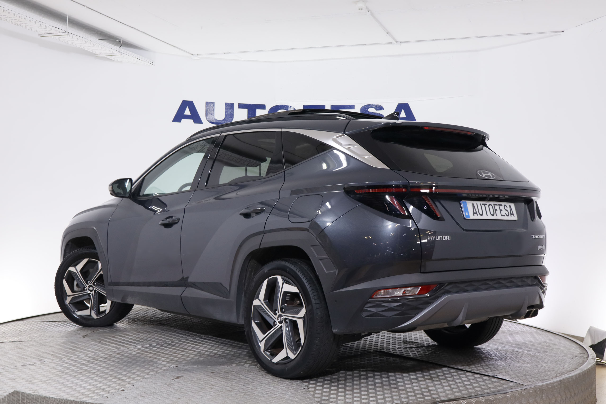 Hyundai Tucson 1.6 PHEV 4WD AUTO STYLE SKY 265CV 5P # IVA DEDUCIBLE,TECHO PANORAMICO ELE,NAVY foto 6