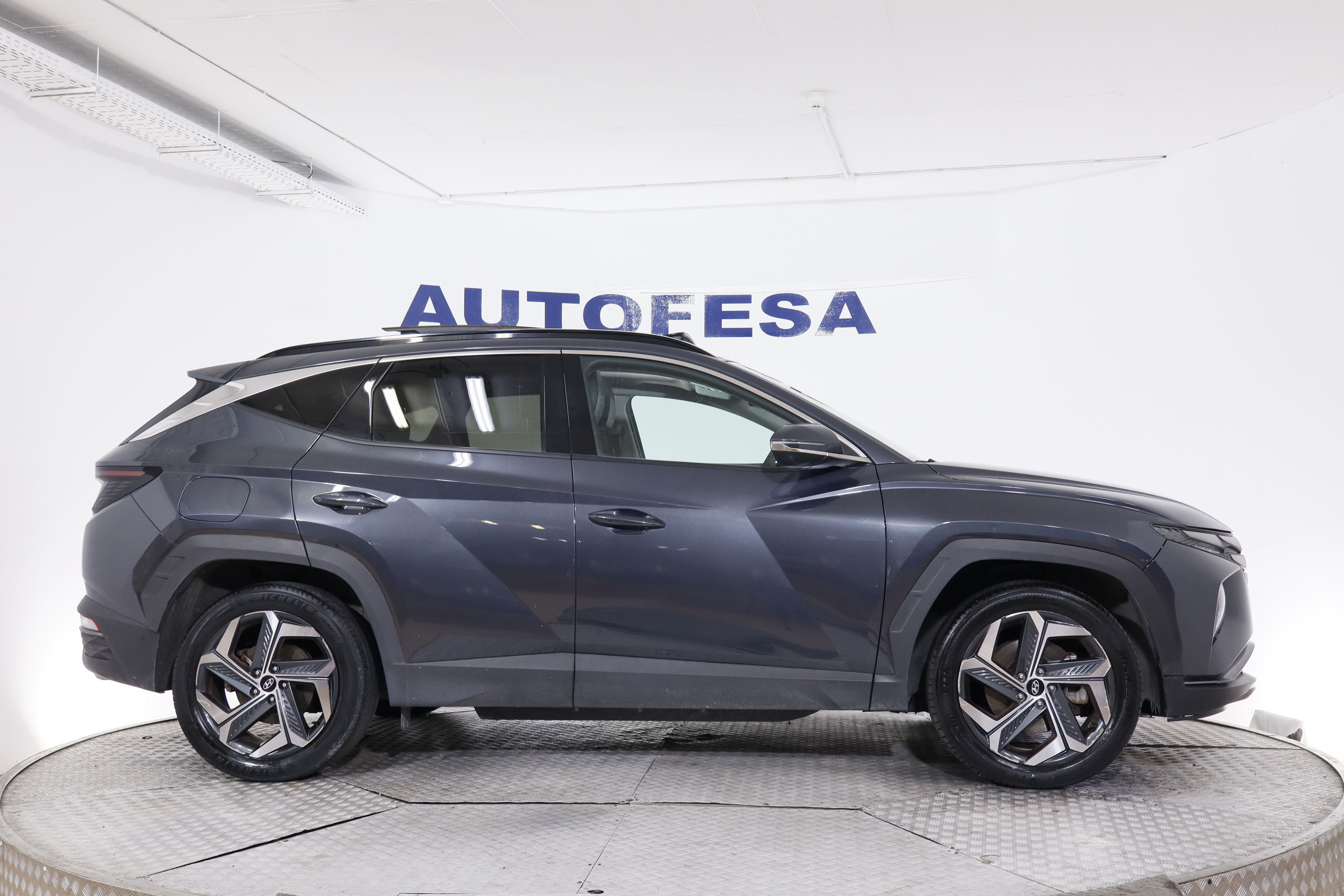 Hyundai Tucson 1.6 PHEV 4WD AUTO STYLE SKY 265CV 5P # IVA DEDUCIBLE,TECHO PANORAMICO ELE,NAVY foto 5