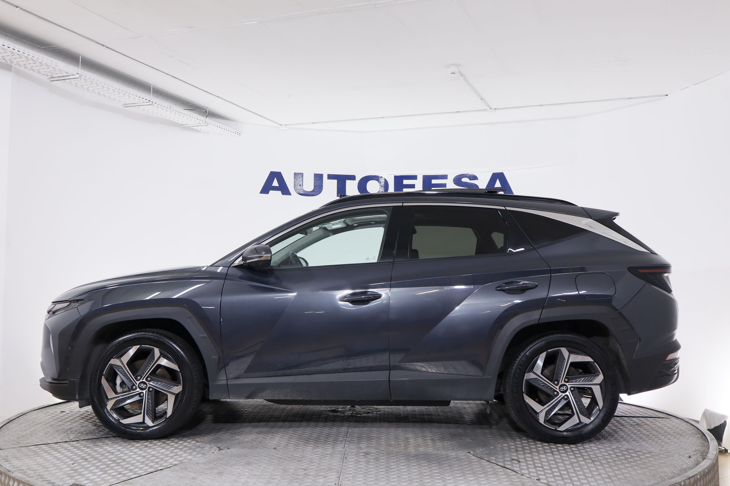 Hyundai Tucson 1.6 PHEV 4WD AUTO STYLE SKY 265CV 5P # IVA DEDUCIBLE,TECHO PANORAMICO ELE,NAVY foto 10
