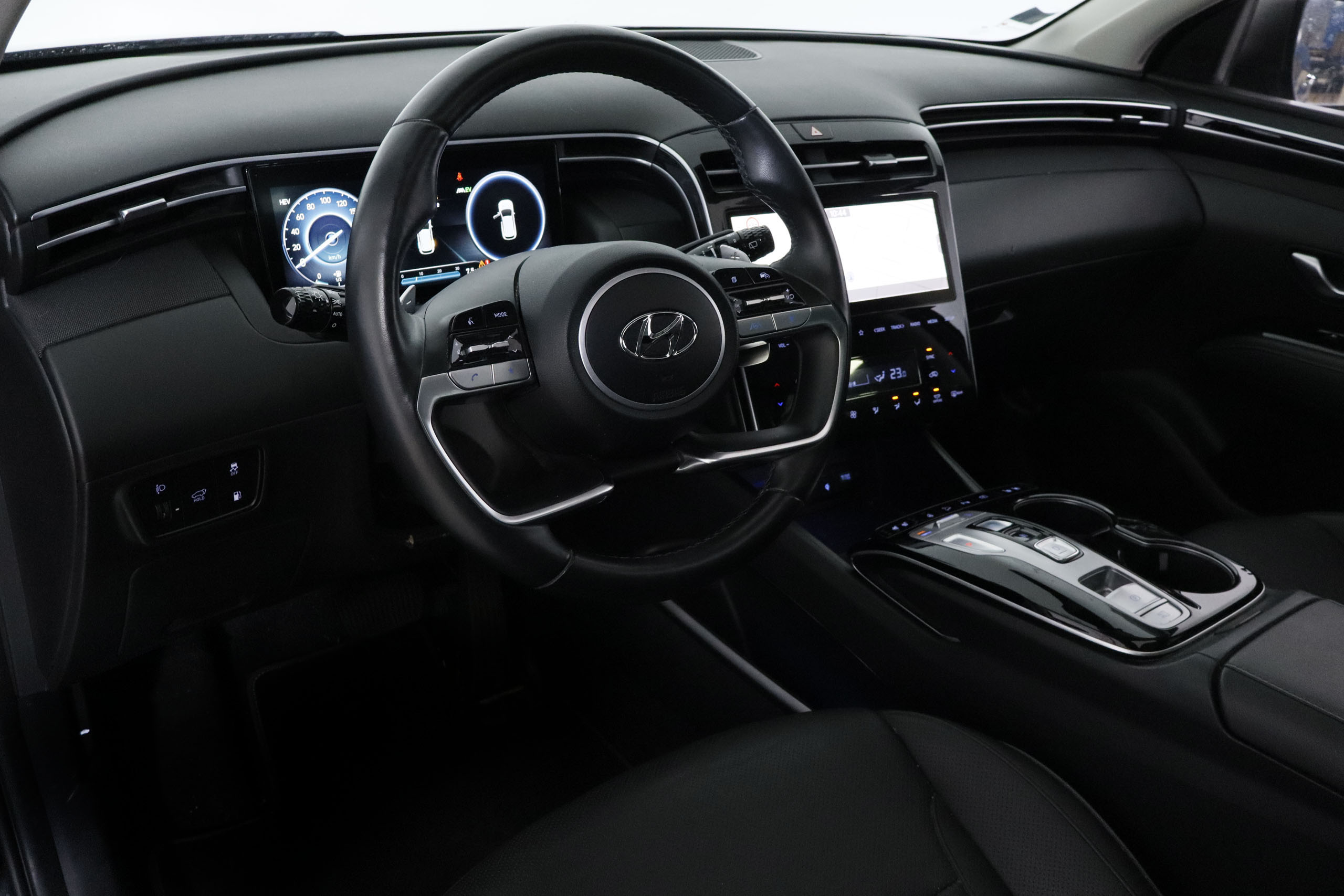 Hyundai Tucson 1.6 PHEV 4WD AUTO STYLE SKY 265CV 5P # IVA DEDUCIBLE,TECHO PANORAMICO ELE,NAVY foto 15