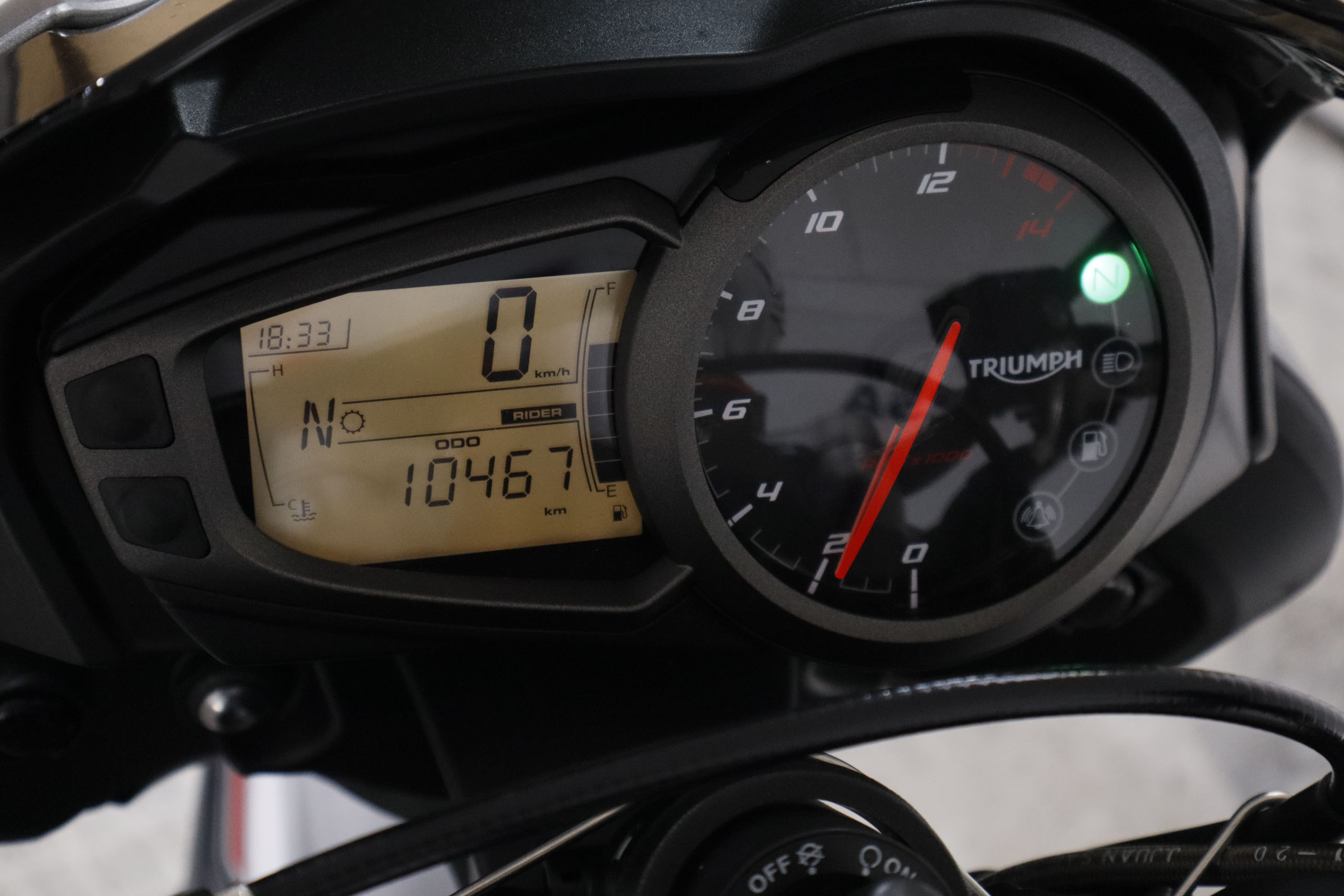 Triumph Street Triple 675 STREET TRIPLE R 765 120cv # QUILLA JUEGO,PANTALLA,KIT DEPOSITO foto 15
