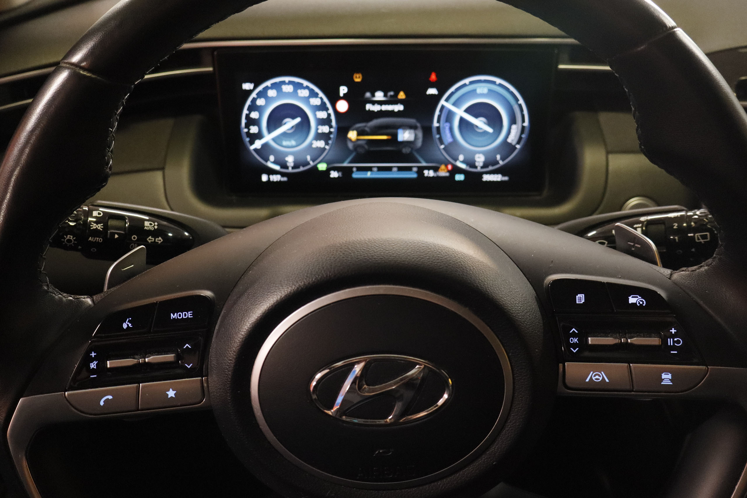 Hyundai Tucson 1.6 PHEV 4WD AUTO STYLE SKY 265CV 5P # IVA DEDUCIBLE,TECHO PANORAMICO ELE,NAVY foto 18