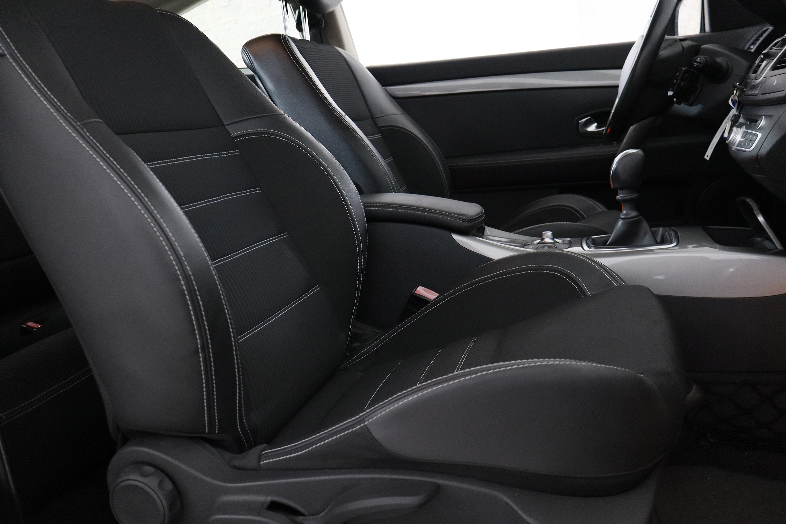 Renault Laguna COUPE 1.5 DCI 110CV BLACK EDITION 3P # PARKTRONIC, BLUETOOTH foto 20