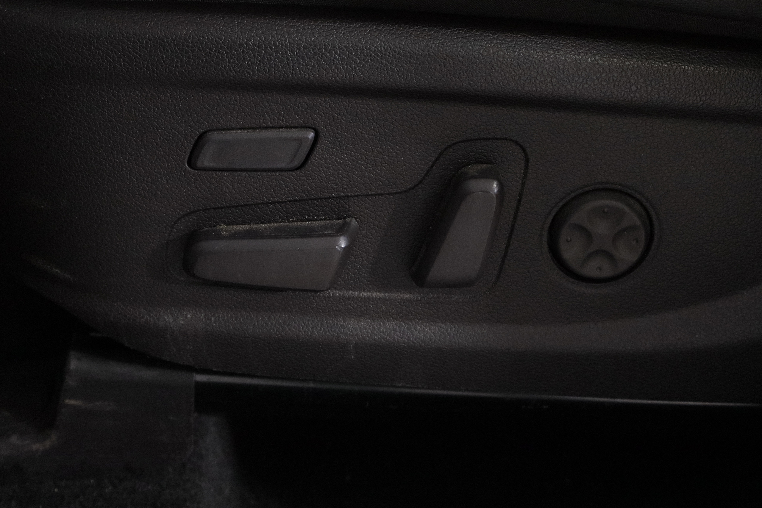 Hyundai Santa Fe 2.0 CRDI 185CV 4WD AUTO STYLE 7PLAZAS 5P # TECHO ELE PANORAMICO,NAVY,CUERO foto 24