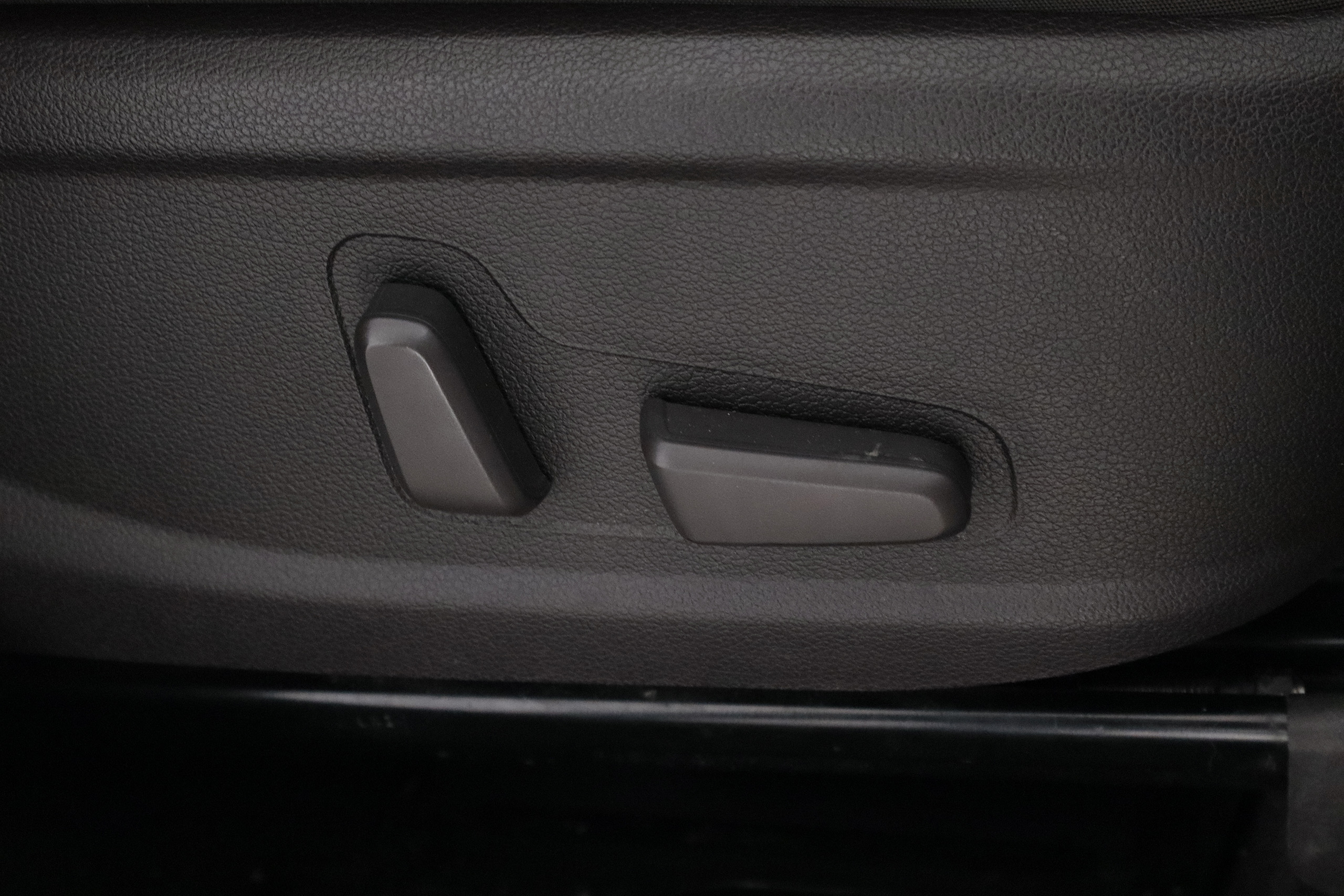 Hyundai Santa Fe 2.0 CRDI 185CV 4WD AUTO STYLE 7PLAZAS 5P # TECHO ELE PANORAMICO,NAVY,CUERO foto 25