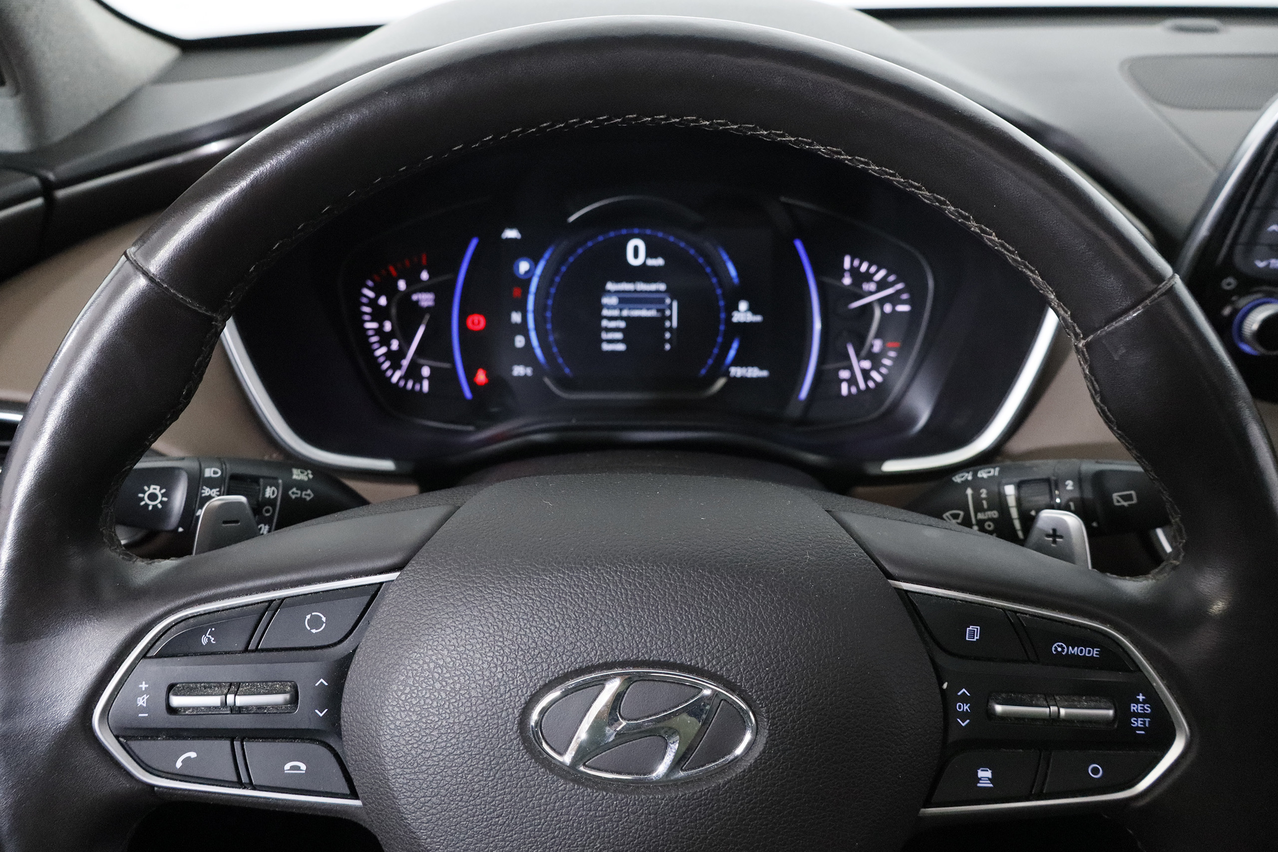 Hyundai Santa Fe 2.0 CRDI 185CV 4WD AUTO STYLE 7PLAZAS 5P # TECHO ELE PANORAMICO,NAVY,CUERO foto 17