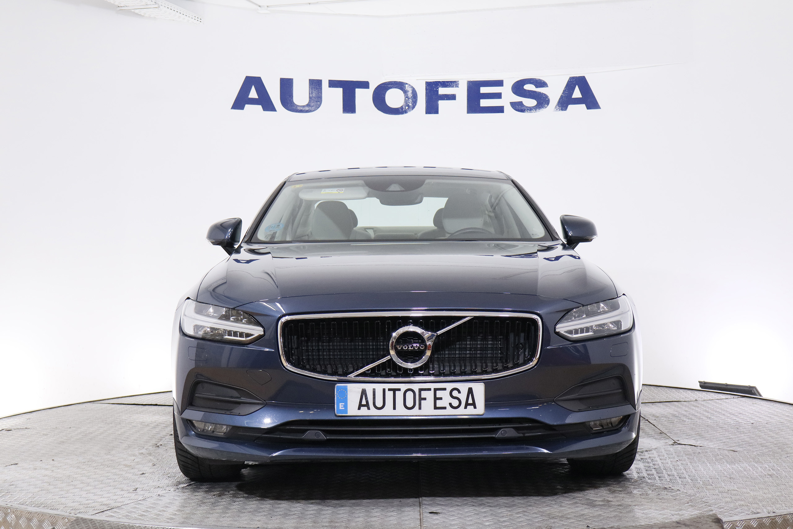 Volvo S90 D3 2.0 MOMENTUM 150CV AUTO 4P # NAVY, CUERO foto 2