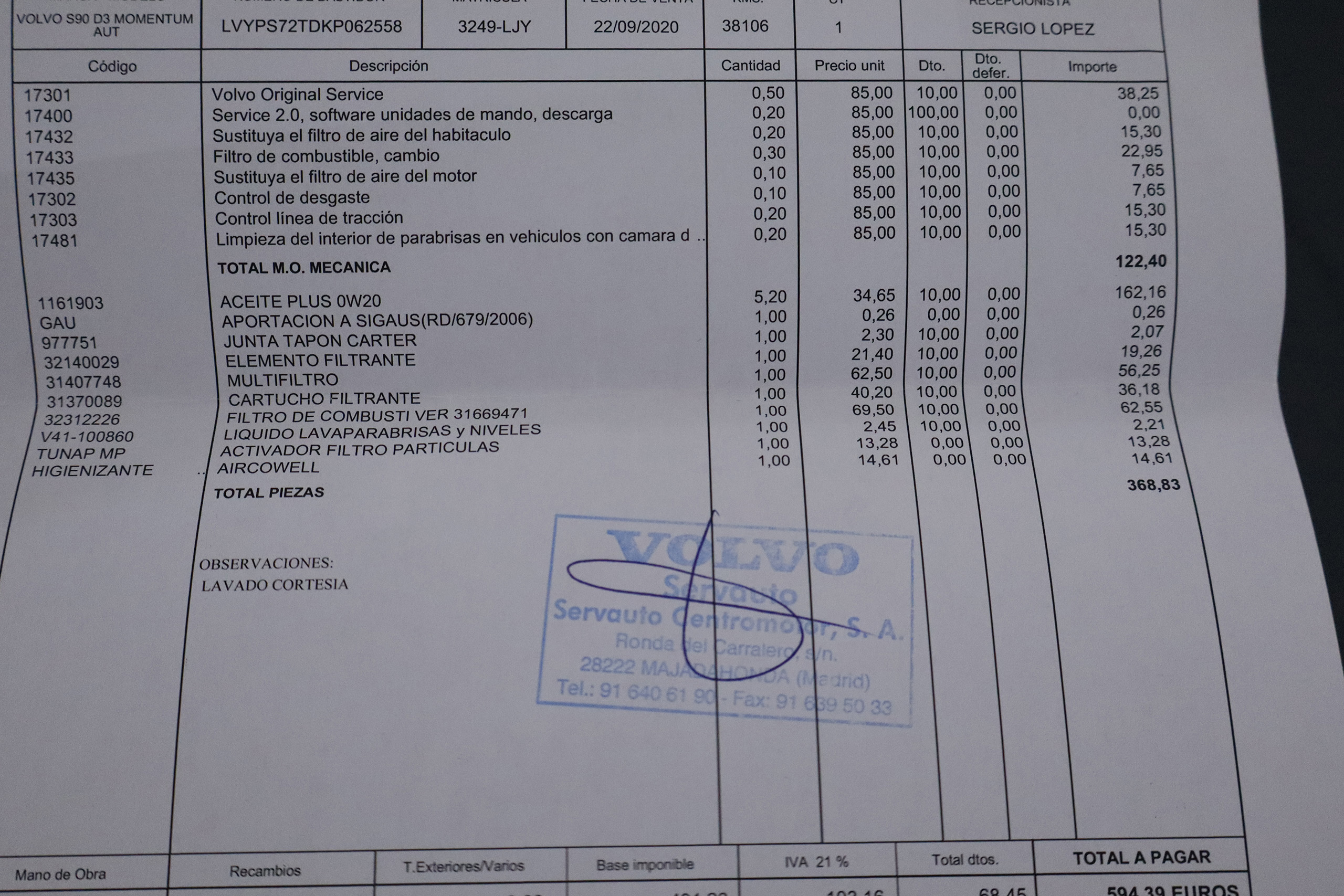 Volvo S90 D3 2.0 MOMENTUM 150CV AUTO 4P # NAVY, CUERO foto 28