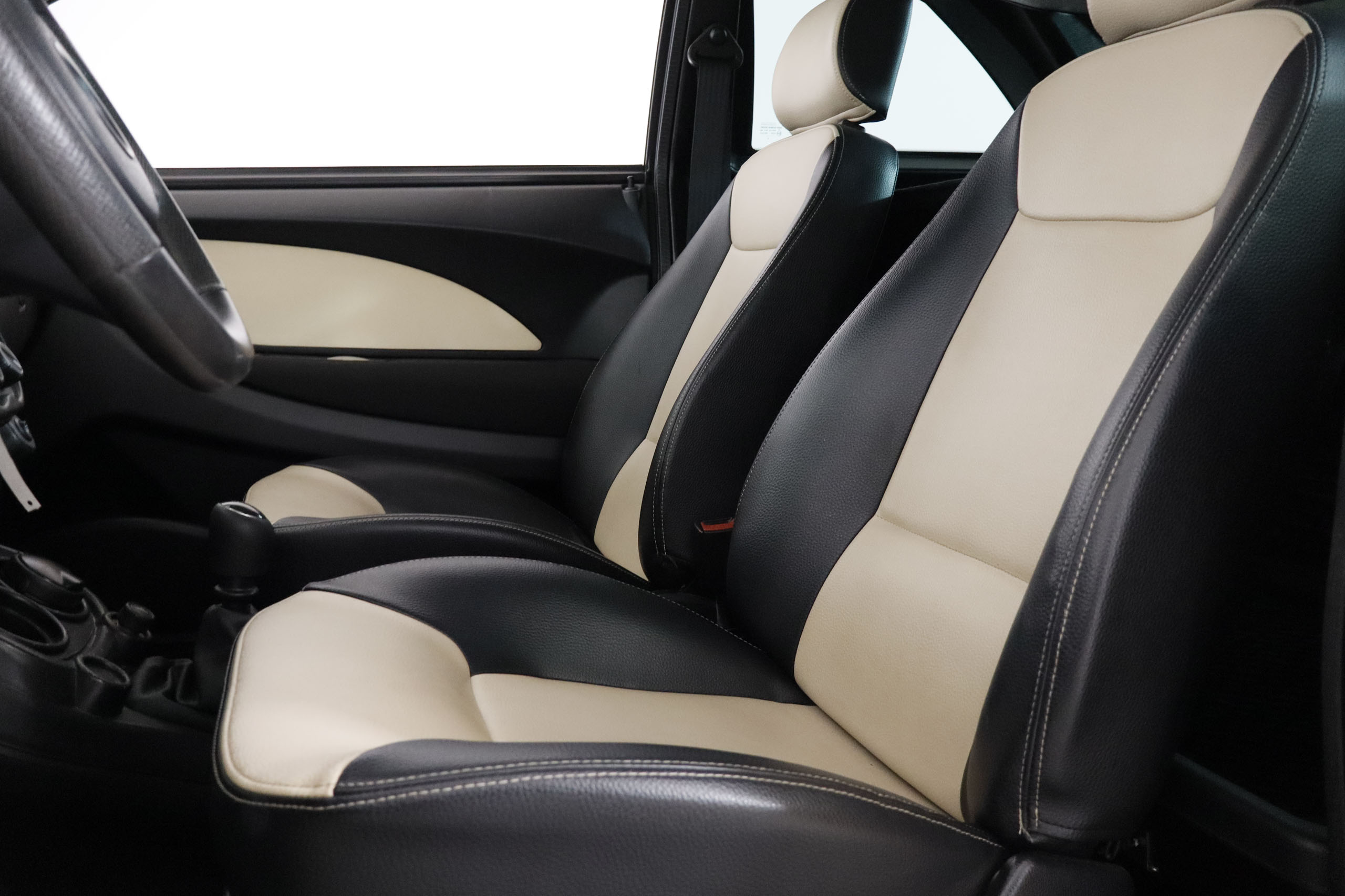 Aixam S8 COUPE S8 COUPE 9CV AUTO 3P # CUERO foto 20