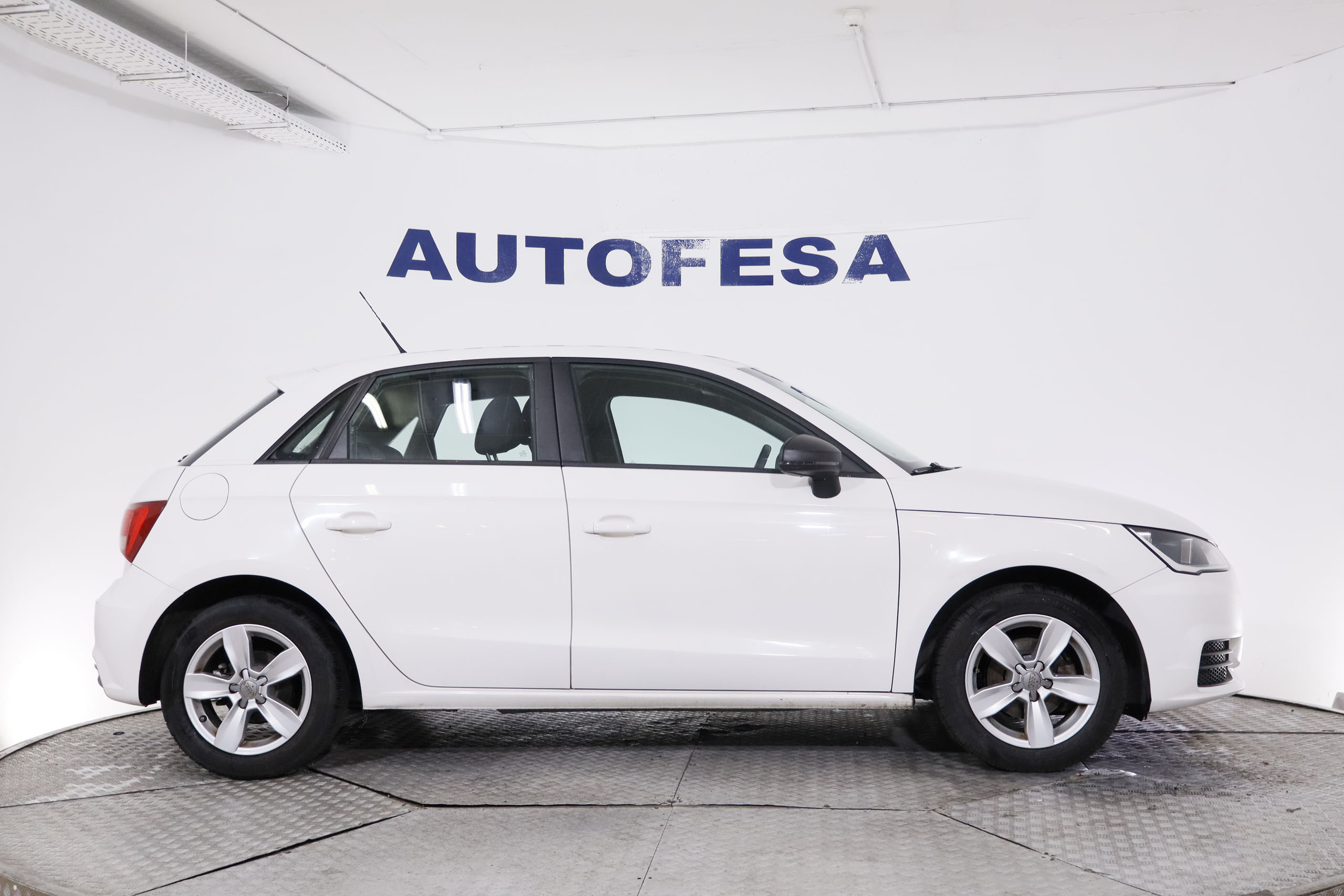 Audi A1 SPOTBACK 1.0 TFSI ULTRA 95CV 5P # NAVY,PARTRONIC foto 10