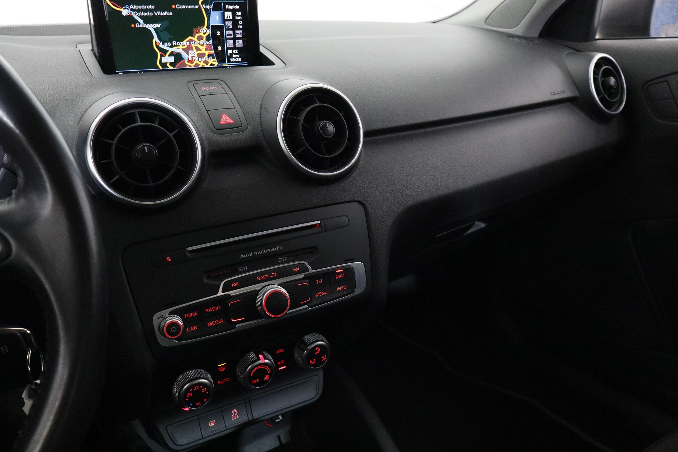 Audi A1 SPOTBACK 1.0 TFSI ULTRA 95CV 5P # NAVY,PARTRONIC foto 17