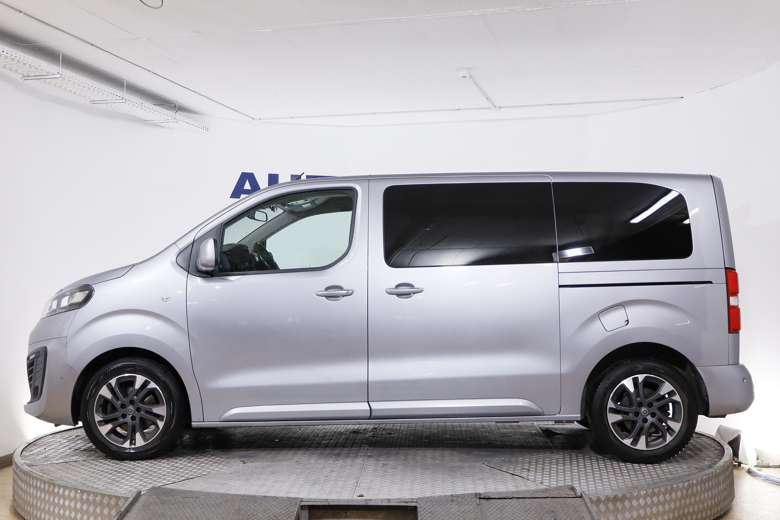 Opel Zafira LIFE 2.0 CDTI 150CV INNOVATION 8PLAZAS 5P # NAVY, PARKTRONIC foto 5