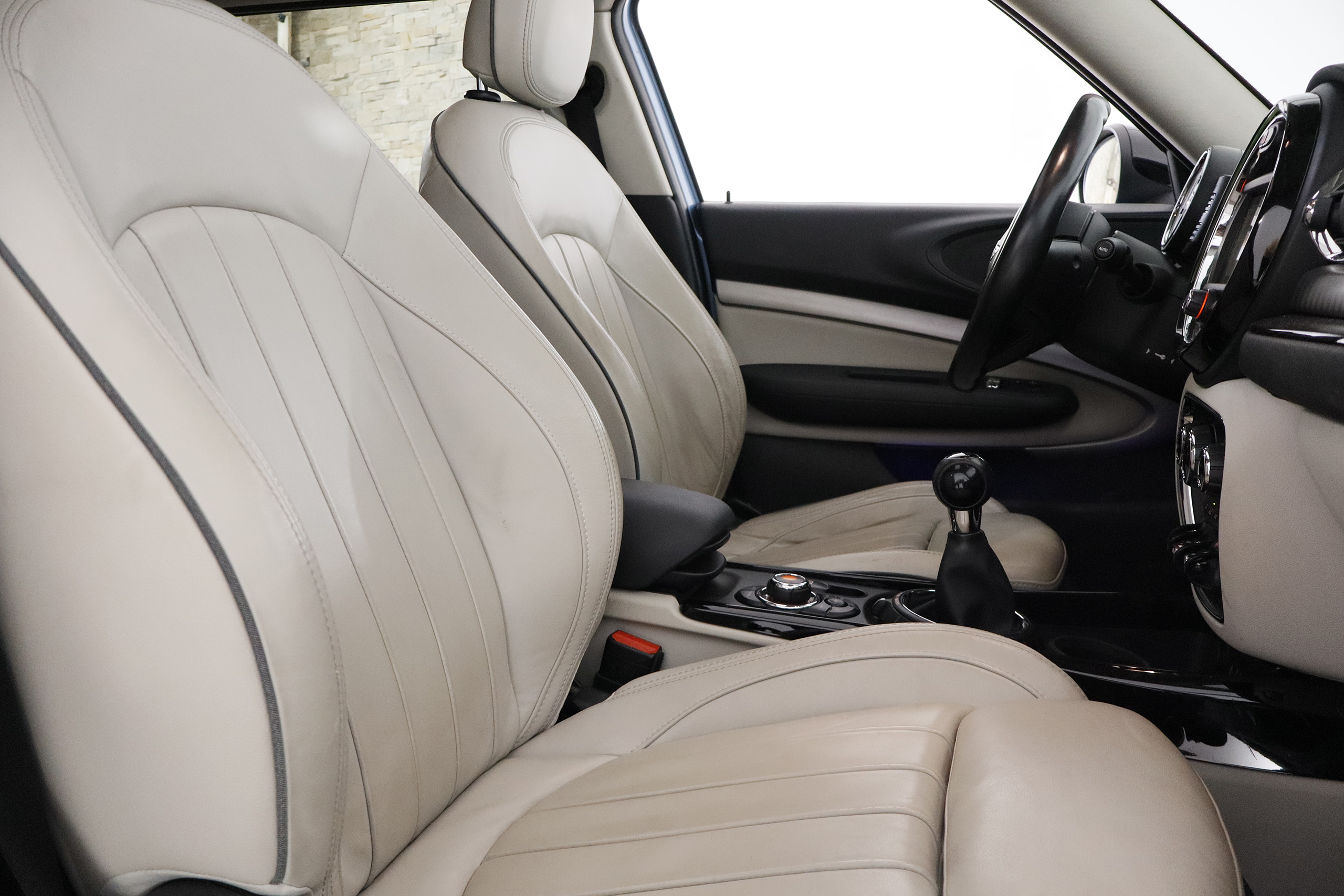 Mini Cooper SD Clubman 2.0 190CV CHILI 5P # TECHO ELE PANORAMICO, NAVY, CUERO foto 25