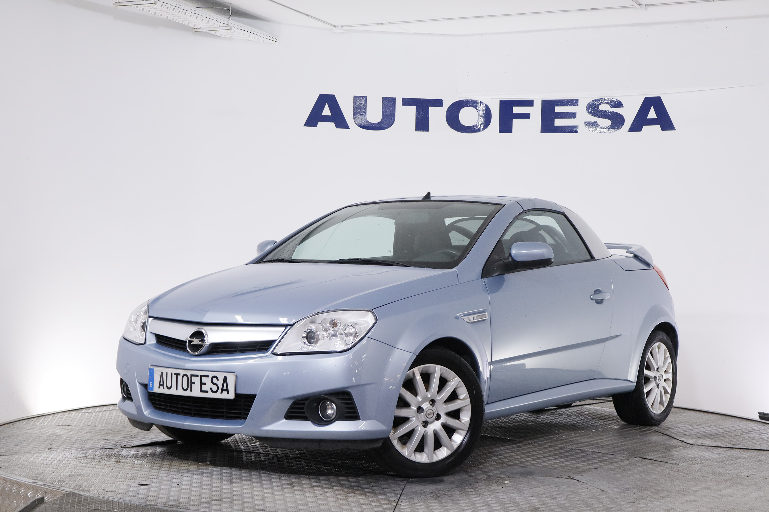 Opel Tigra CABRIO TWINTOP 1.8 16V 125CV SPORT 2P foto 2