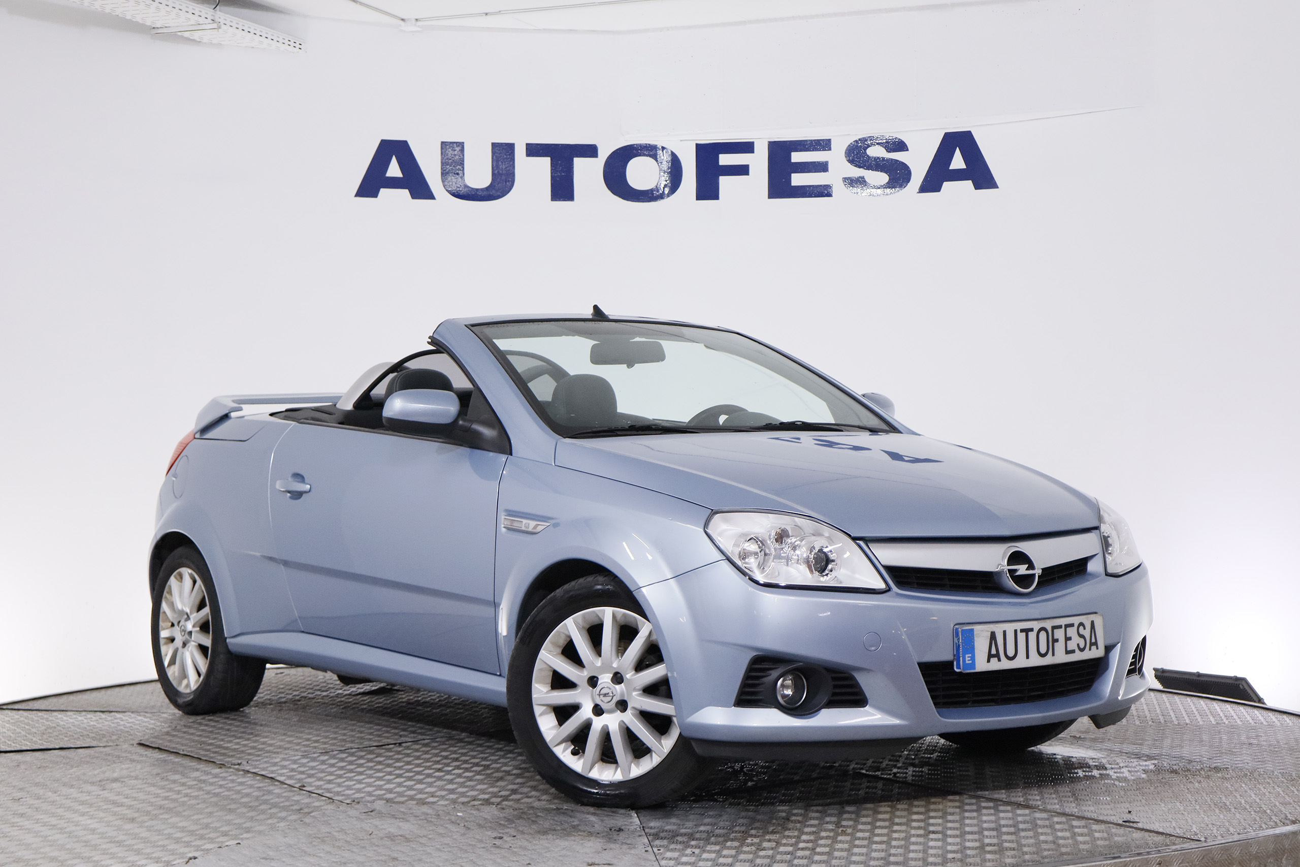 Opel Tigra CABRIO TWINTOP 1.8 16V 125CV SPORT 2P foto 6