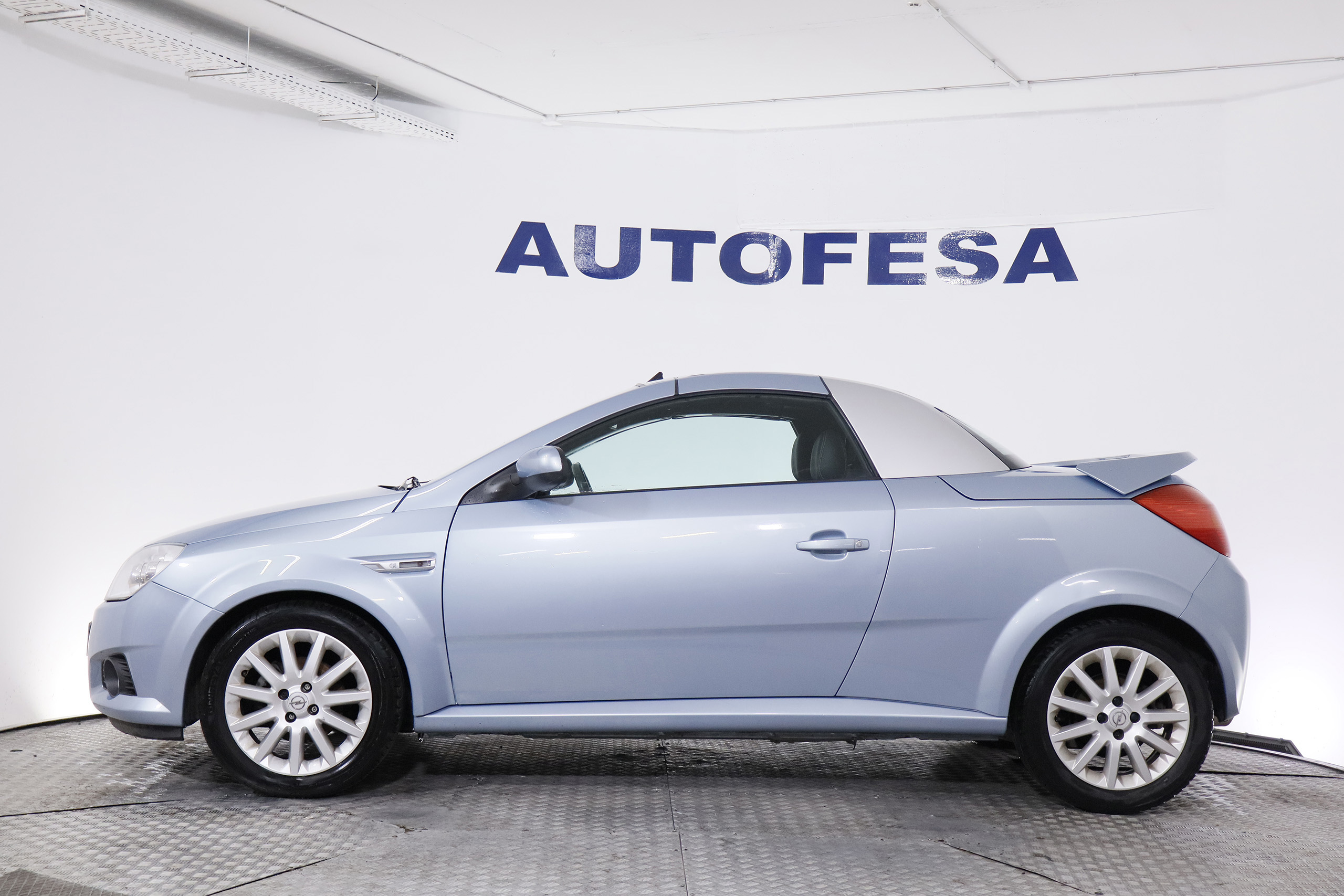 Opel Tigra CABRIO TWINTOP 1.8 16V 125CV SPORT 2P foto 7